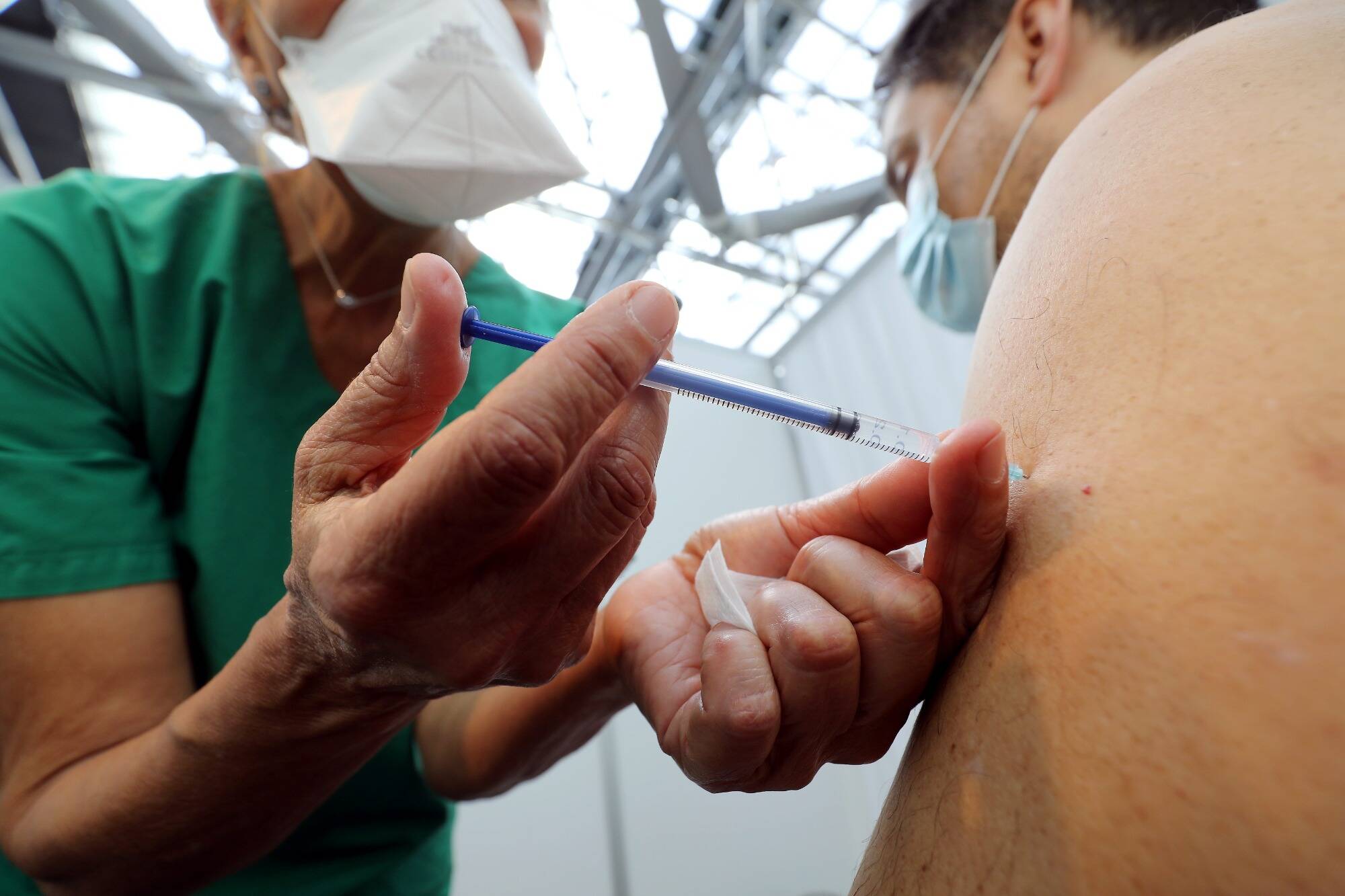 Peut-on utiliser un autre vaccin anti-Covid pour la dose de rappel que celui qu'on a déjà eu?