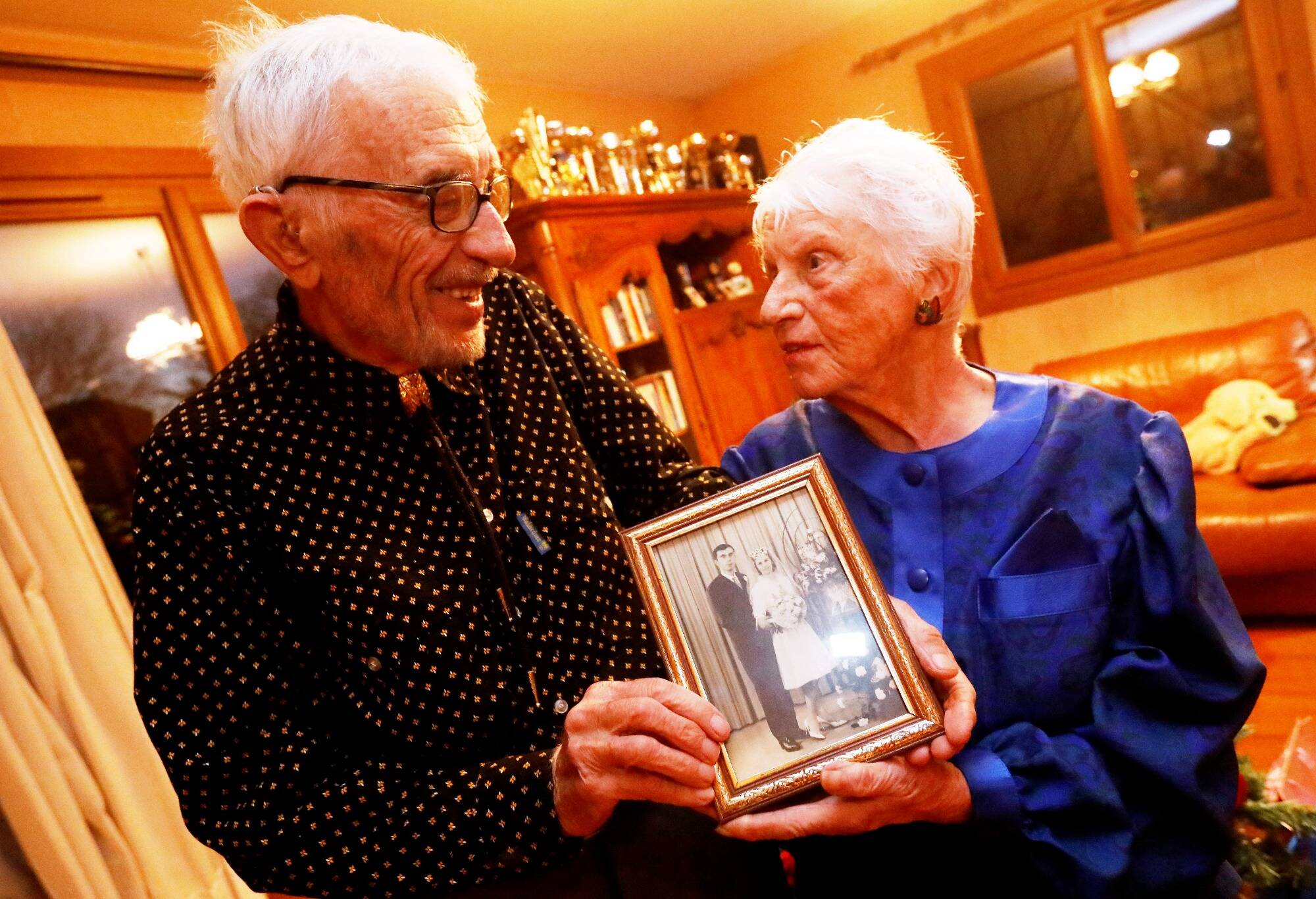 "Dès que l'on s'est vus, ça a été le coup de foudre": Robert, 93 ans, raconte sa rencontre avec Ginette il y a plus de 60 ans