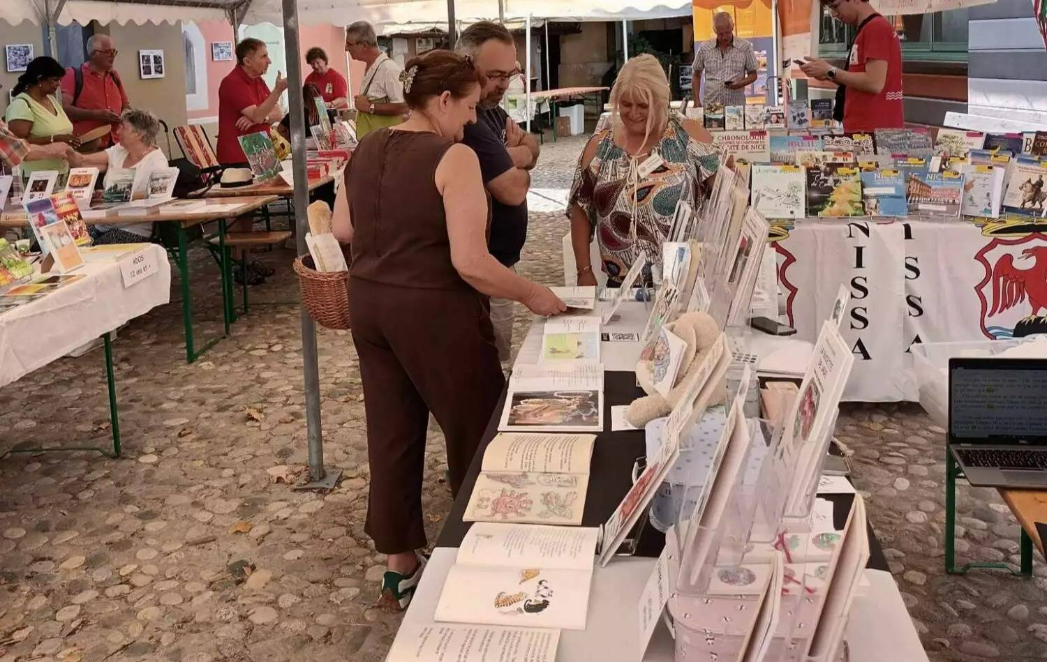 Rencontres, conférence, gastronomie, tombola... Ce qui vous attend, ce week-end, à la 19e édition du salon "Livres et art en fête" à La Brigue