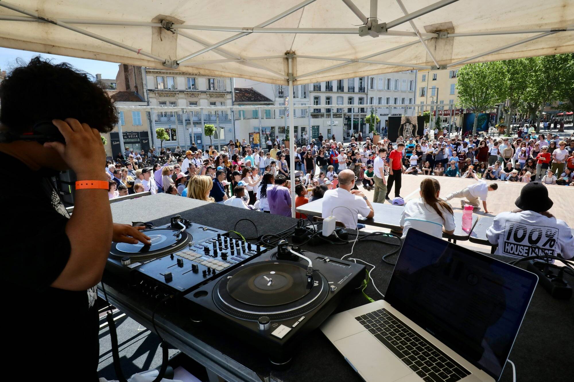 Le street art s'invite à la deuxième édition du festival Ambiances urbaines à Hyères