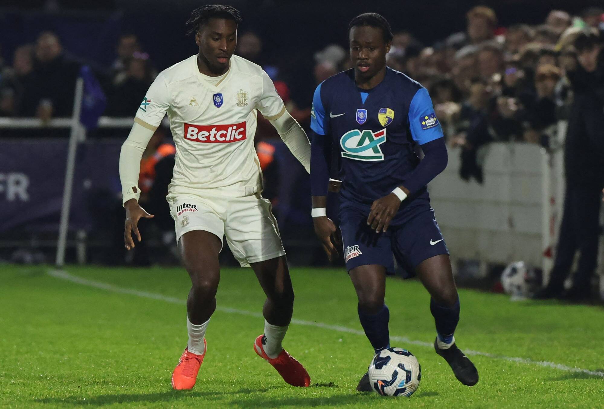 "C'est dur": les premiers mots de Franck Haise après la défaite de l'OGC Nice face au stade Briochin en 8es de finale de la Coupe de France