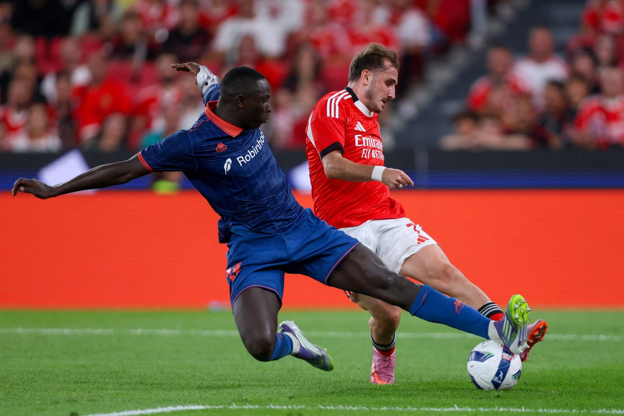 Mendy a haussé le ton, Diouf inquiète: voici les notes des joueurs de l'OGC Nice après leur défaite contre Benfica (2-0)