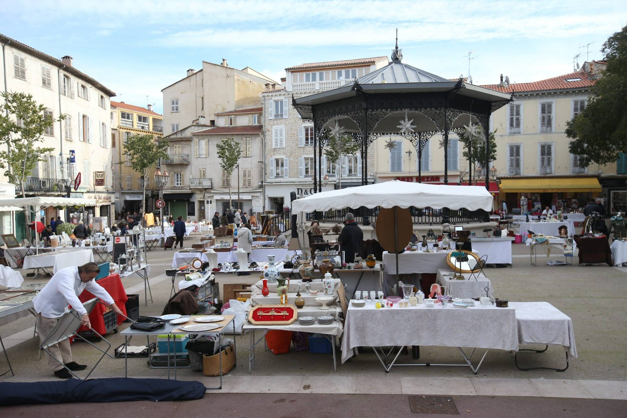 Pourquoi ces quatre marchés ont-ils été supprimés à Antibes?