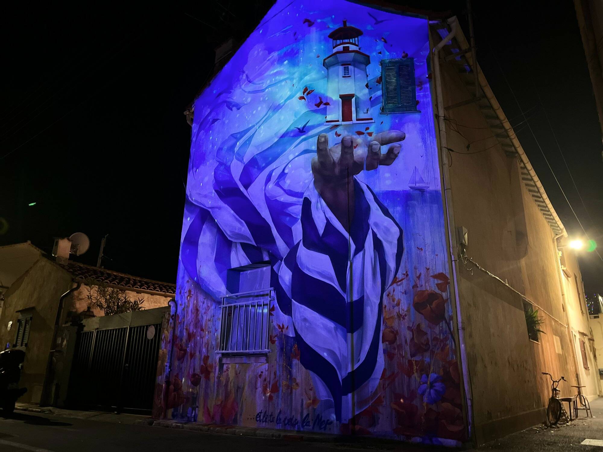 Une fresque à Antibes pour clôturer le 4e festival d'art urbain "Coul'Heures d'automne"
