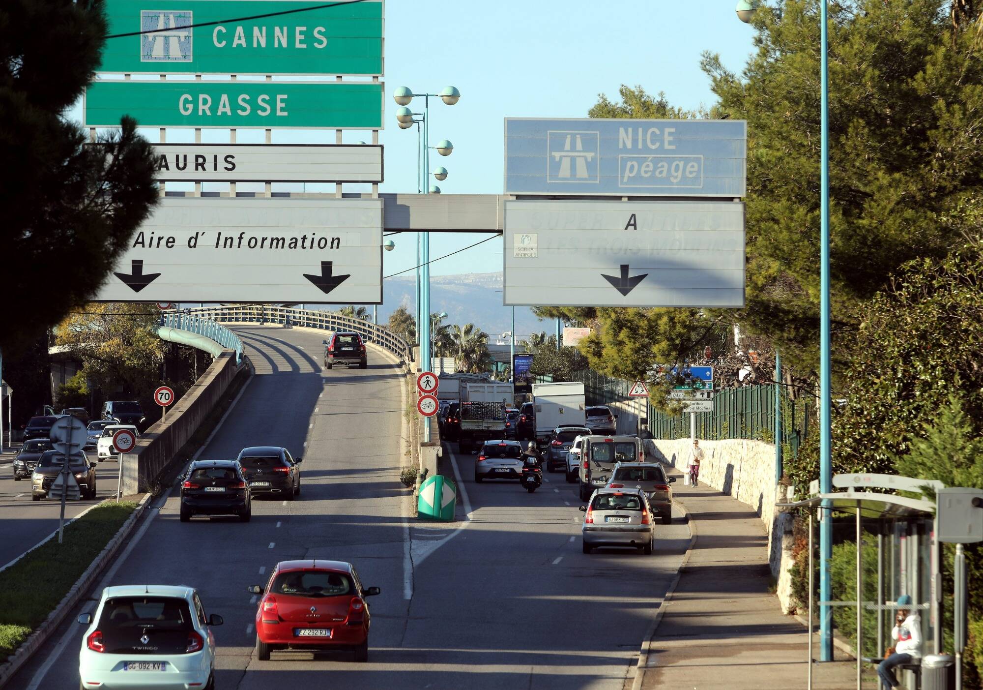 Le chantier près de l'A8 et de Carrefour va bientôt débuter, on fait le point sur les travaux du bus-tram à Antibes