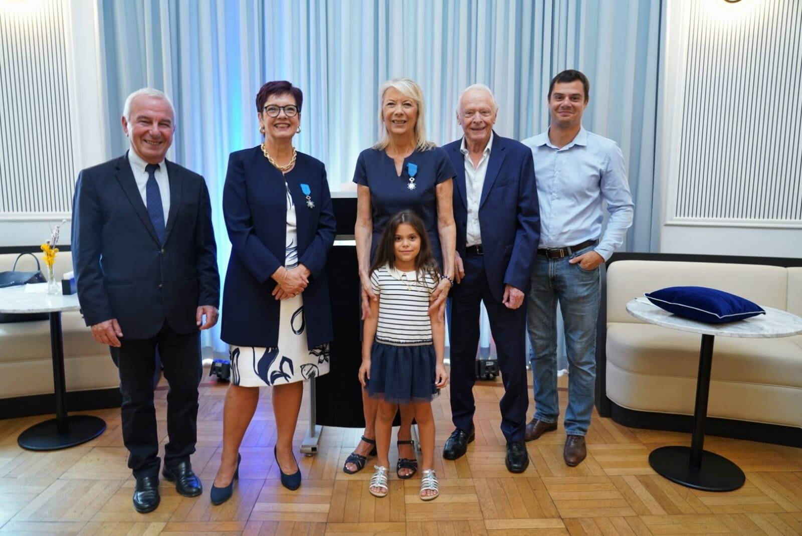 Engagée de longue date à la Croix-Rouge et à la Ville d'Antibes, Marika Roman faite chevalier de l'ordre national du Mérite