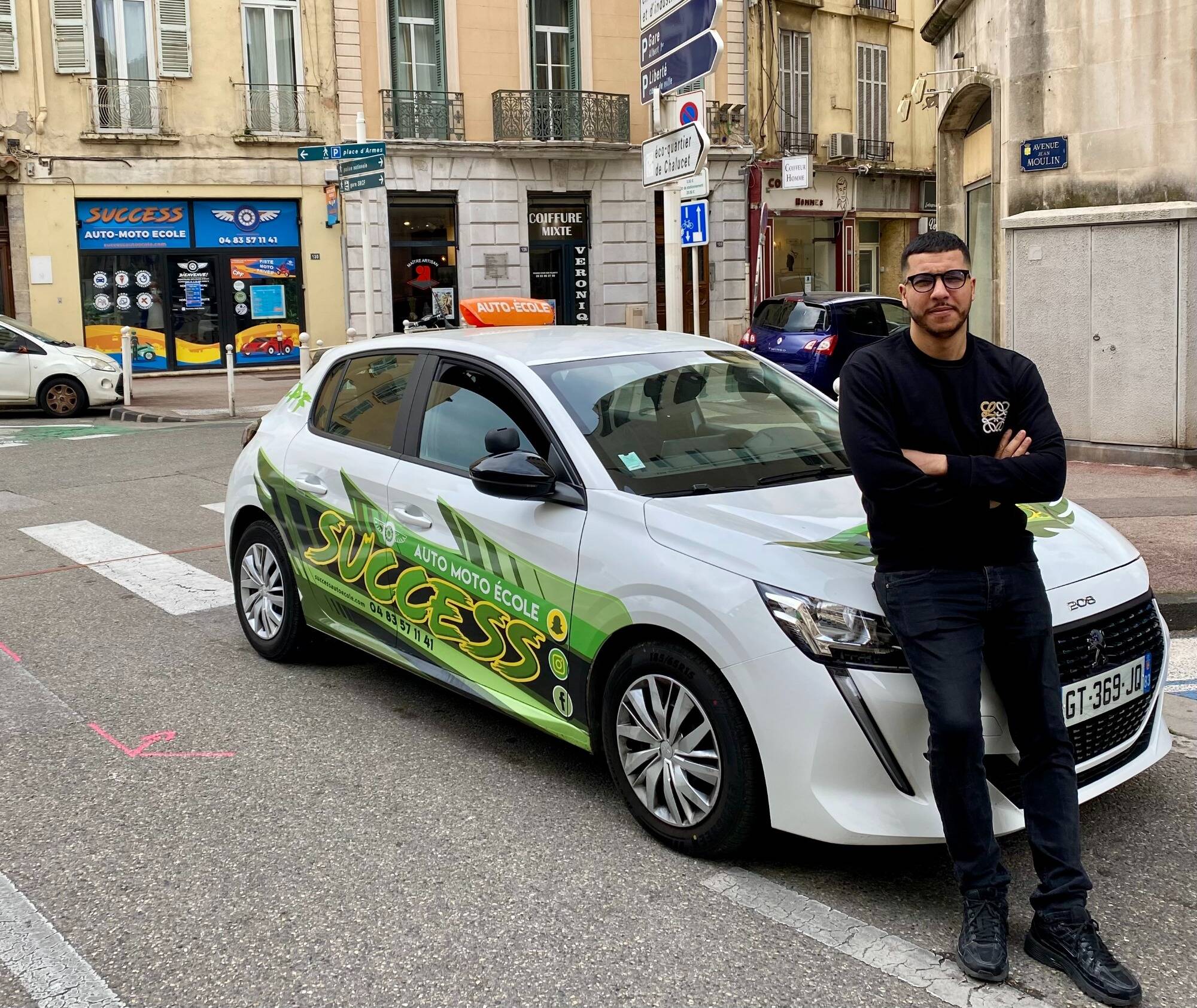 "Depuis le Covid, c'est un problème qui s'est généralisé": une auto-école toulonnaise alerte sur les faux codes de la route