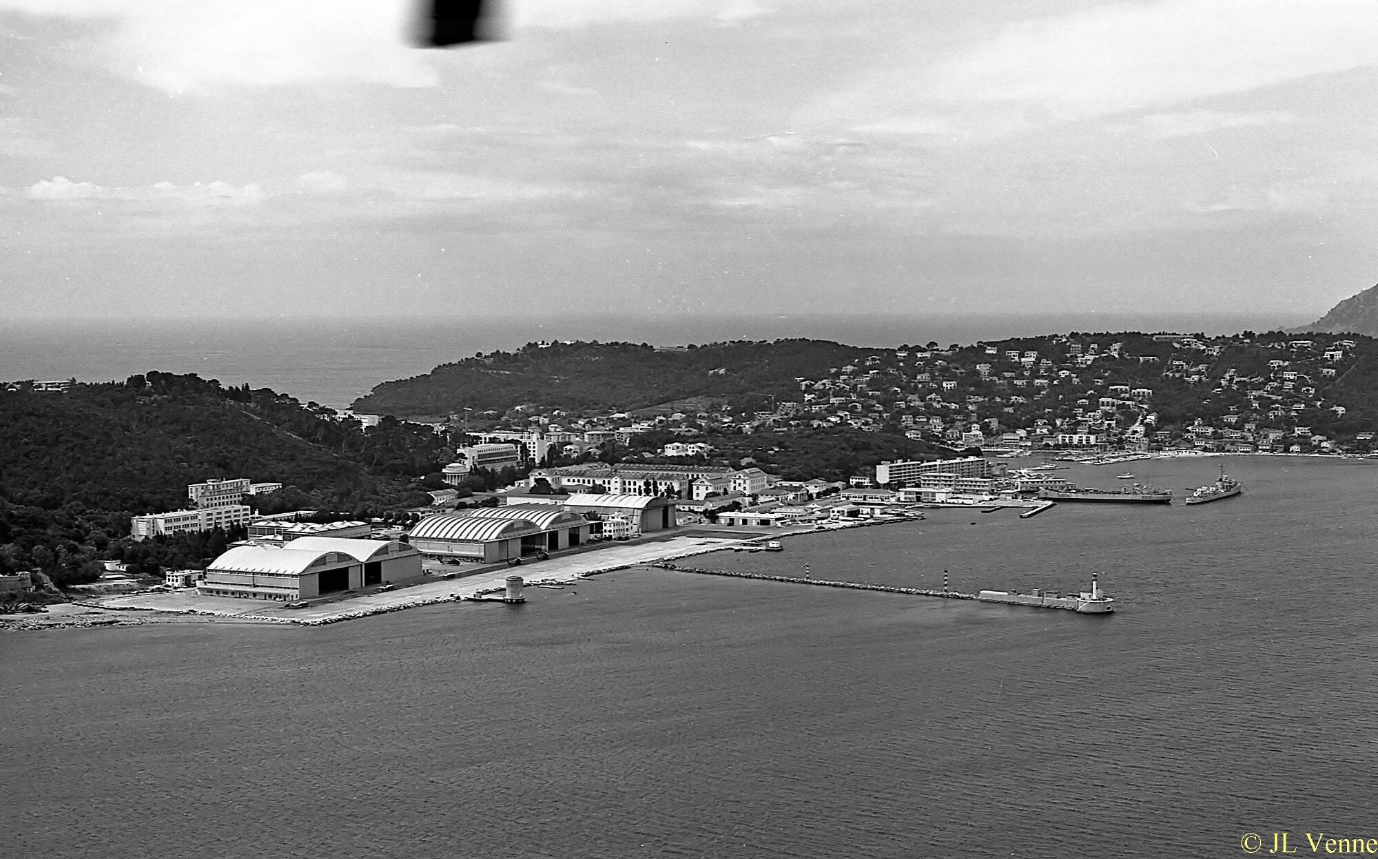 "Impossible de fermer les portes": un ancien marin raconte comment un cachalot a terminé dans les cuisines de la base aéronavale de Saint-Mandrier en 1974