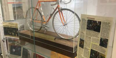 Une collection surprenante et inattendue d'objets de la caravane du Tour de France à Beausoleil