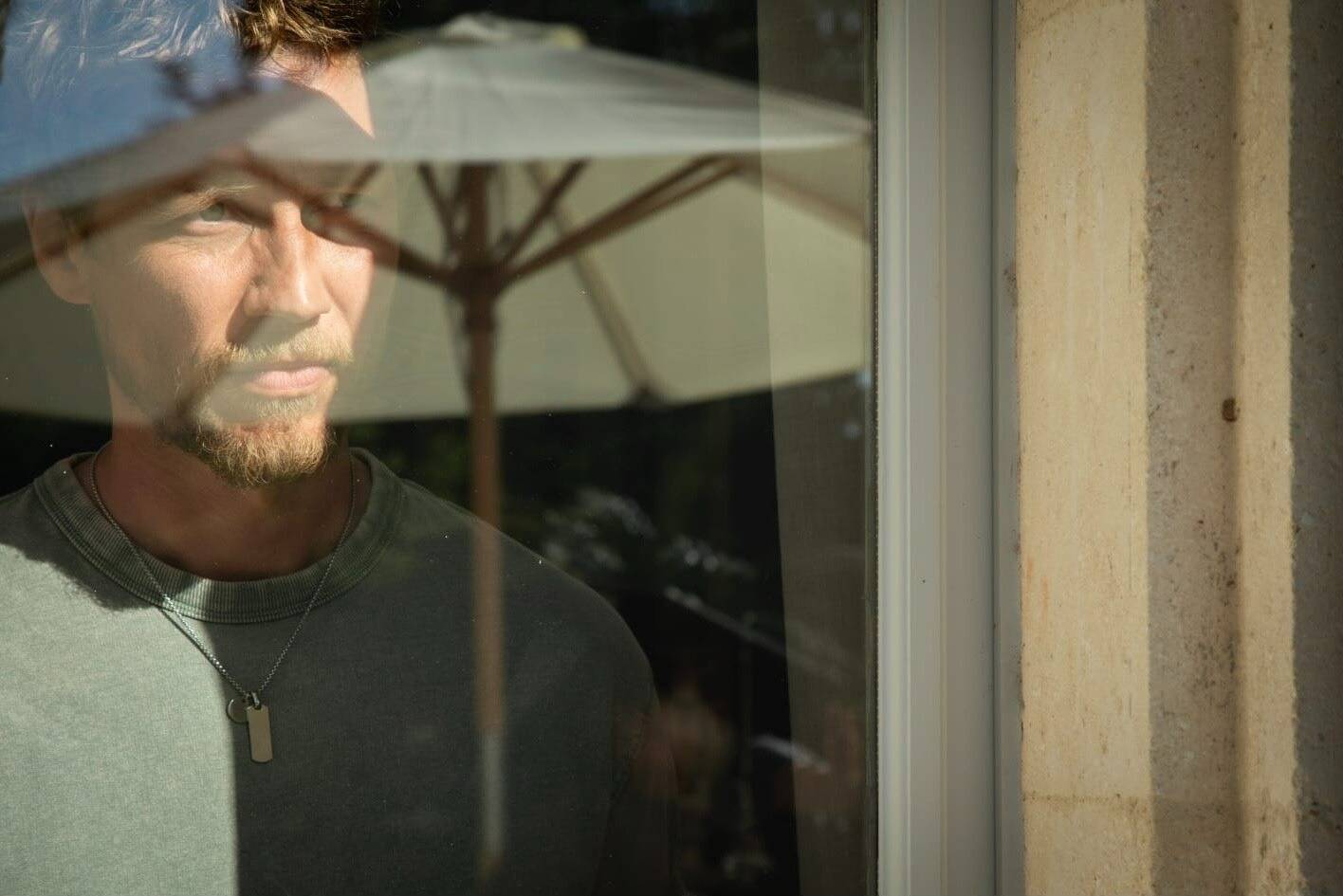 "Je m'appuie beaucoup sur le costume": après avoir été Henri IV, le Varois Jonathan Cardonnel s'impose dans la série Nouveau jour sur M6