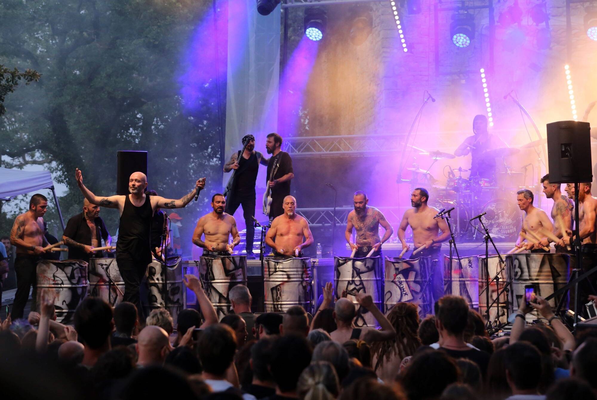 PHOTOS. On a vécu une journée dans les coulisses du festival de Néoules... au plus près des bénévoles