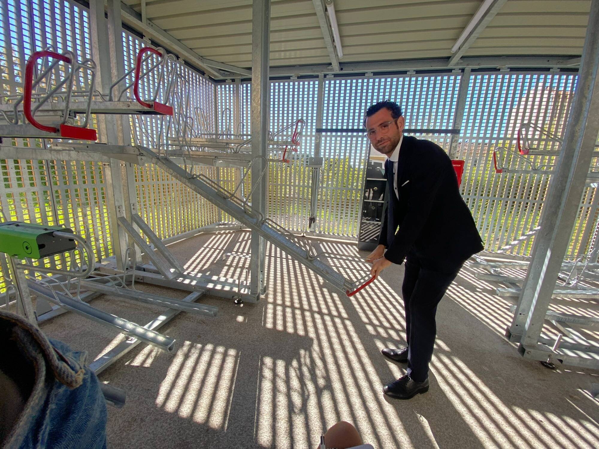 Ce nouvel abri à vélos à Saint-Laurent-du-Var est truffé de gadgets pour promouvoir les modes de transports doux