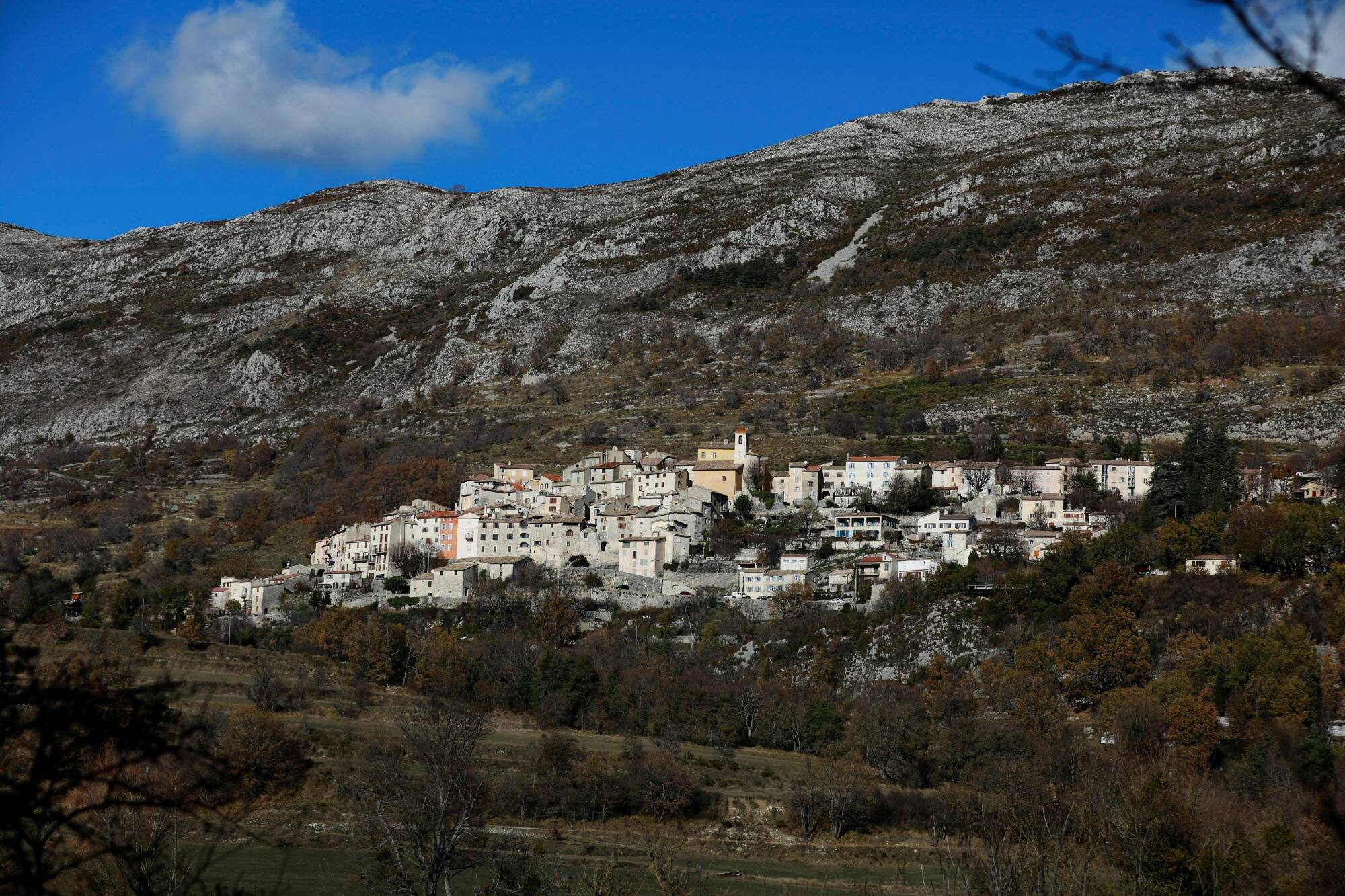 Pourquoi ce village de la Côte d'Azur va être plongé dans le noir dès ce lundi soir