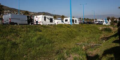 Une trentaine de caravanes des gens du voyage investit le parking de Décathlon à Mandelieu