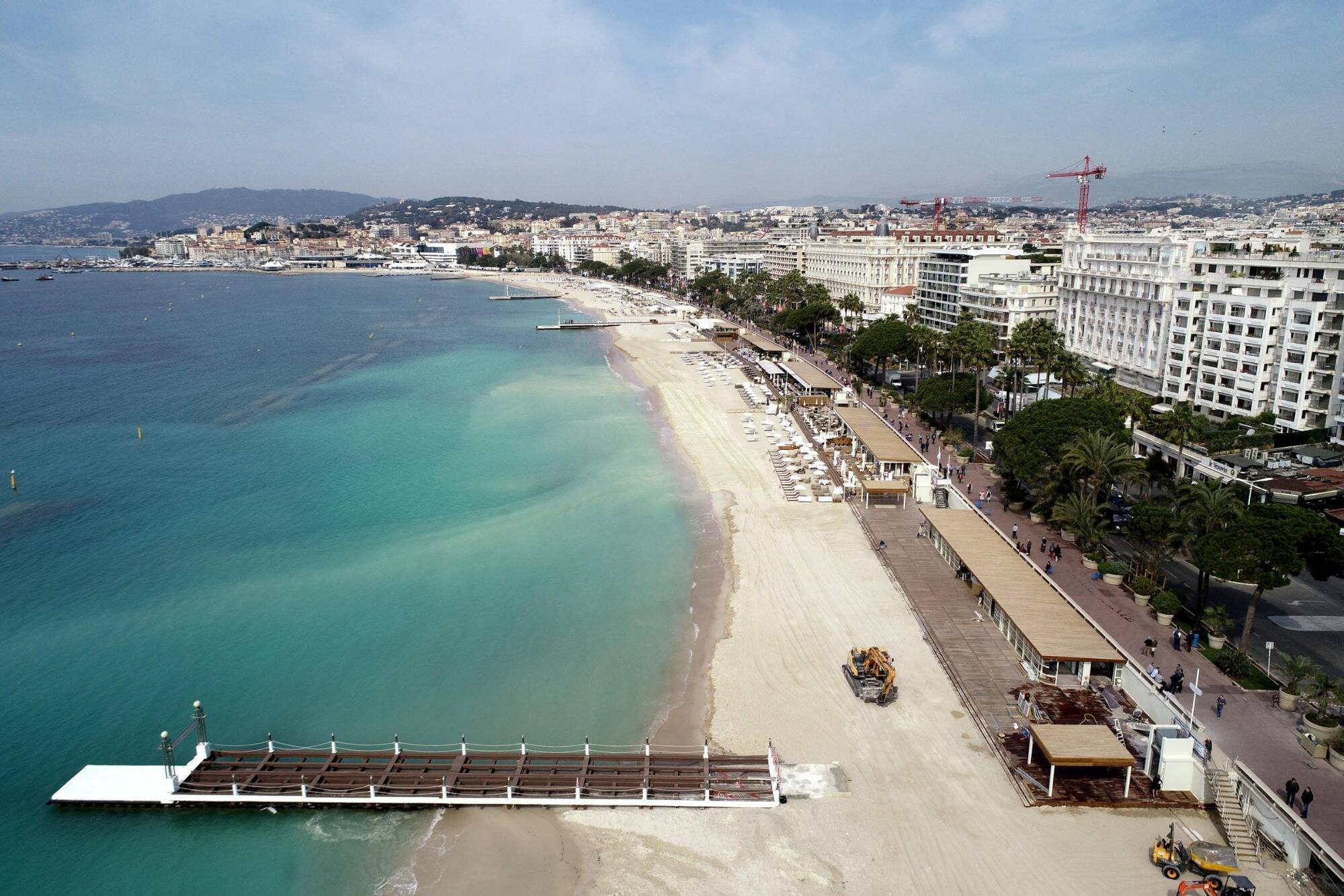 Il faisait ses emplettes sur la Croisette à Cannes avec des numéros de cartes bleues volées