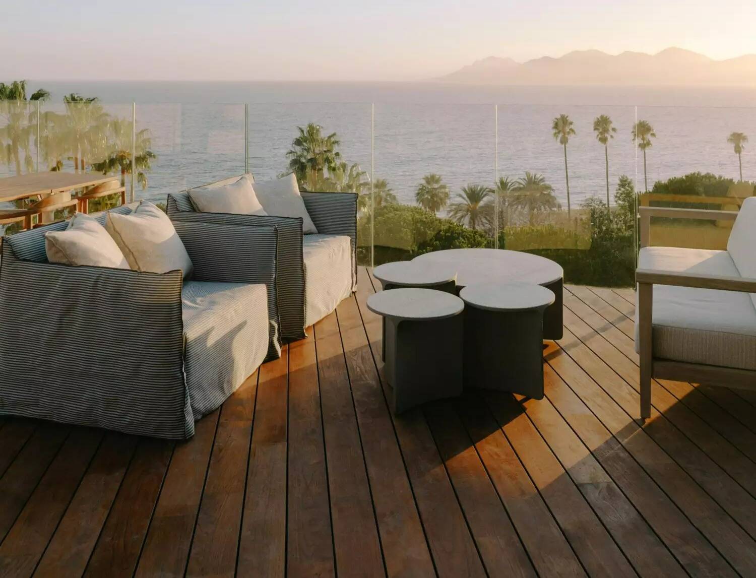 Trois ans de travaux et un projet de 40 millions d'euros: l'incroyable métamorphose de l'hôtel Belle Plage avec vue imprenable sur la mer à Cannes