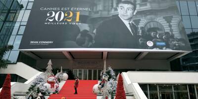 Sean Connery s'affiche sur le Palais des Festivals de Cannes pour l'année 2021