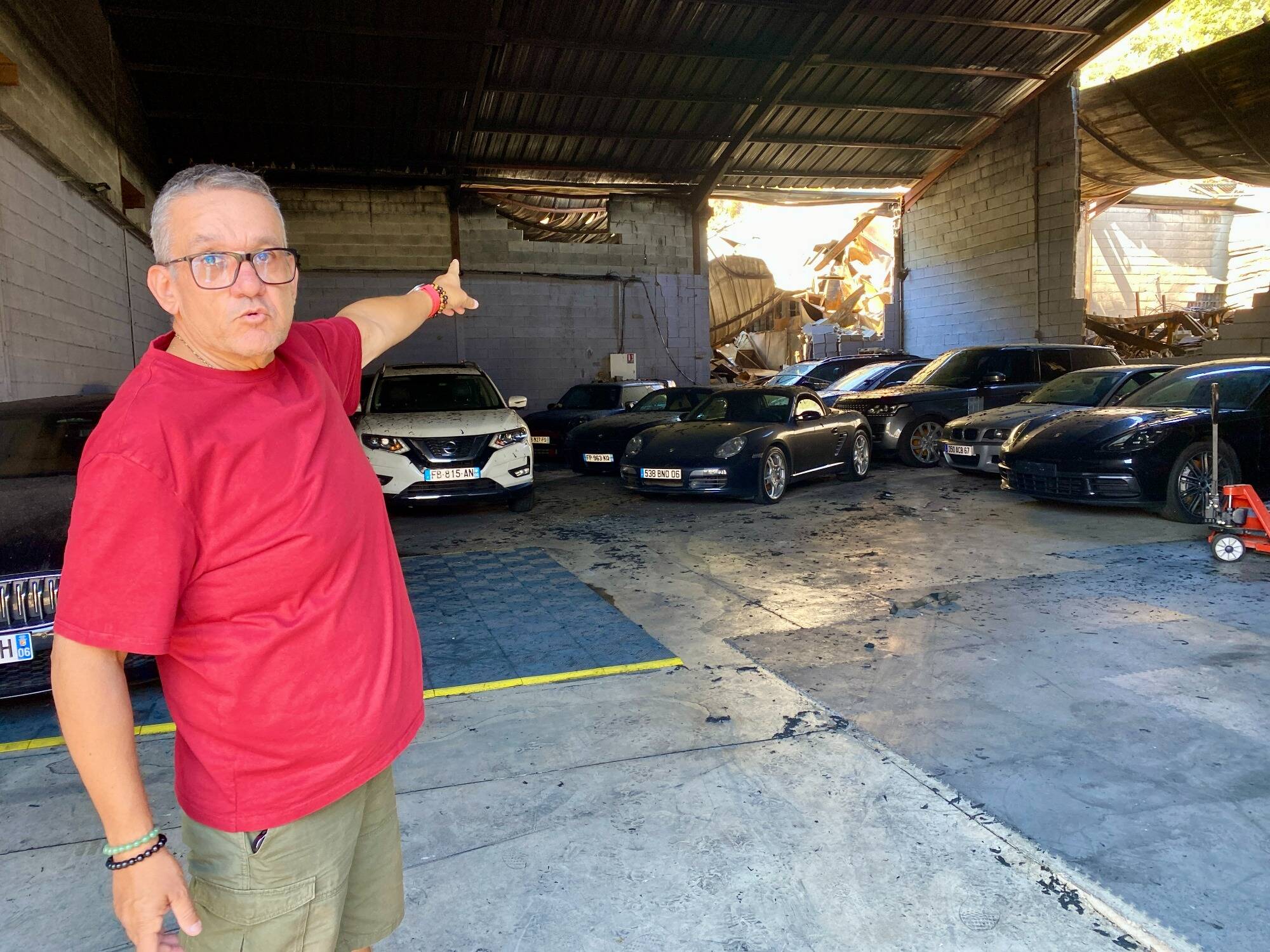 "On ne sait pas ce qu'on va devenir": une semaine après l'incendie d'entrepôts à Pégomas, les commerçants sinistrés sont très inquiets