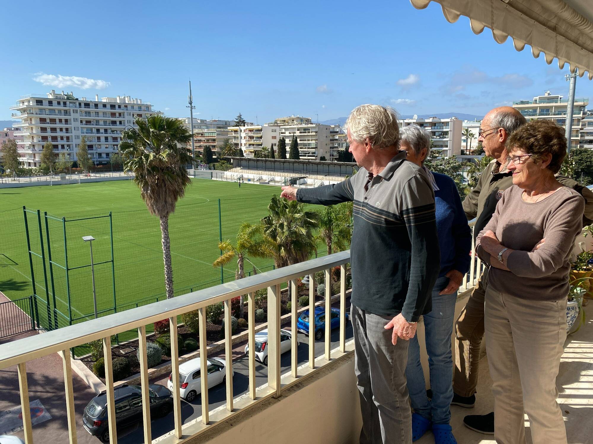 "Ça fait plus de bruit qu'un chantier": les riverains n'en peuvent plus de la pollution sonore qui émane du stade de foot à Cannes