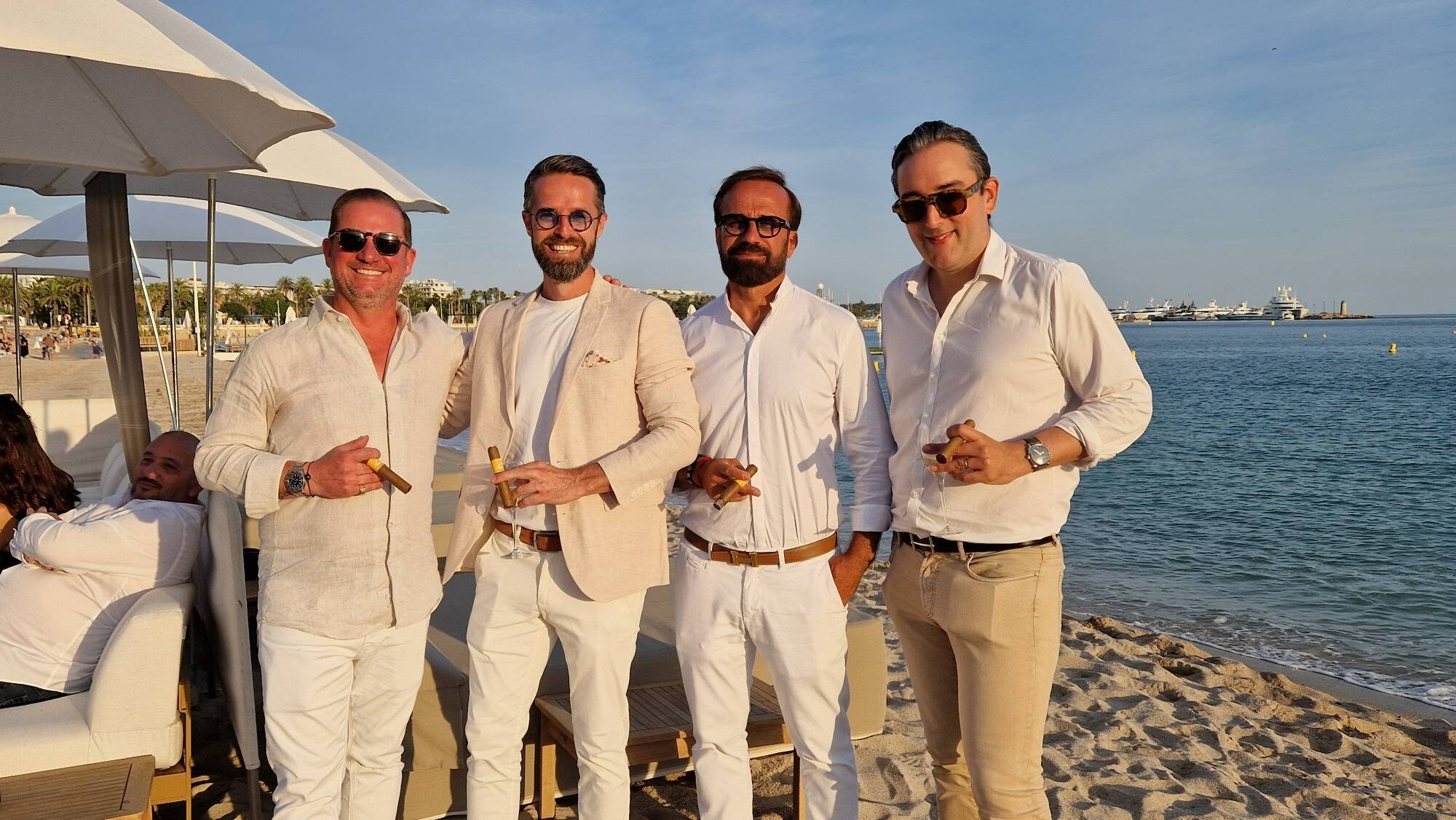 "C'est une passion commune": quatre amis ouvrent le premier club de cigares à Cannes
