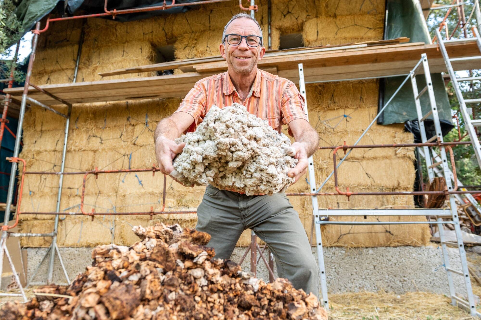 Soucieux du réchauffement climatique, ce Varois a rénové sa maison avec un maximum de matières premières locales
