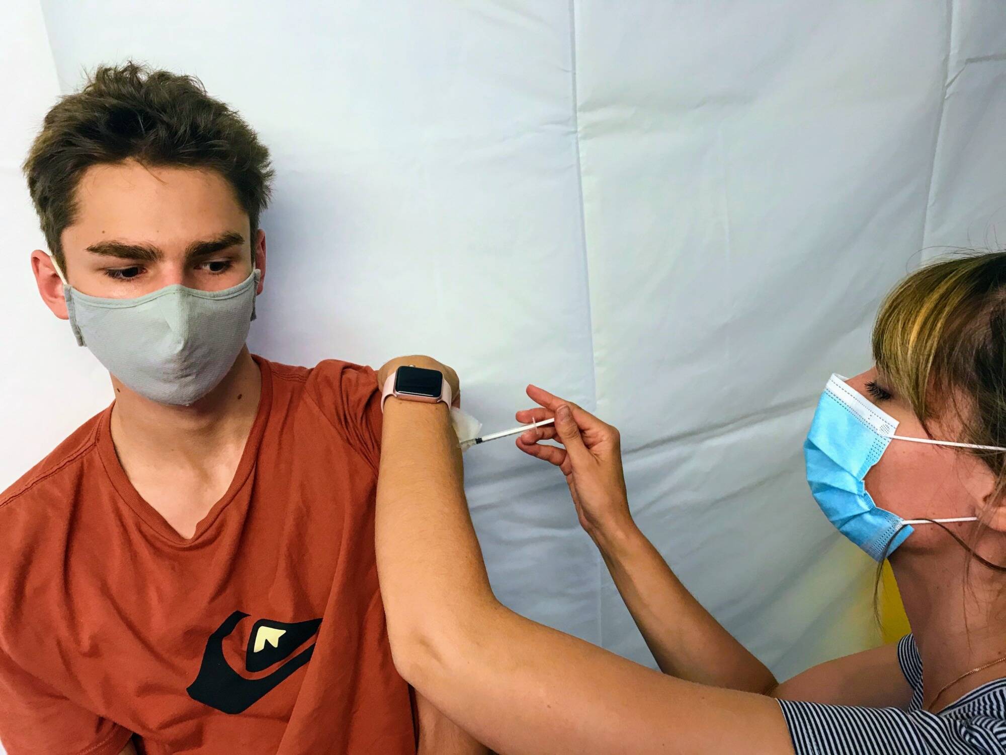 Mon ado aura-t-il lui aussi droit à une dose de rappel du vaccin?