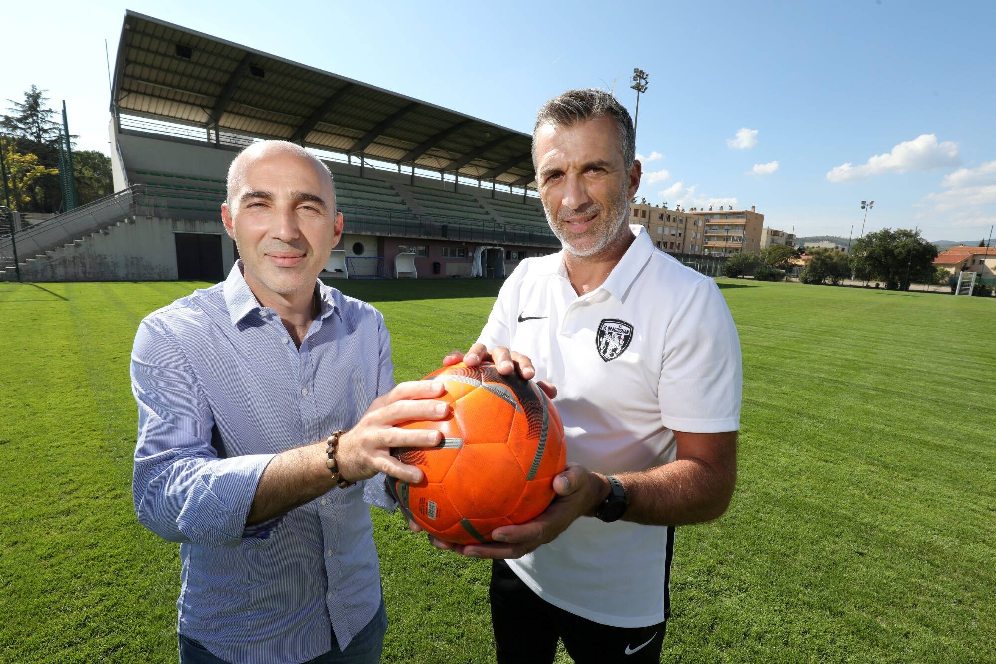 "Je suis plus dans le partage d'expérience": l'ancien gardien de but Rudy Riouprend la tête du Sporting club Draguignan