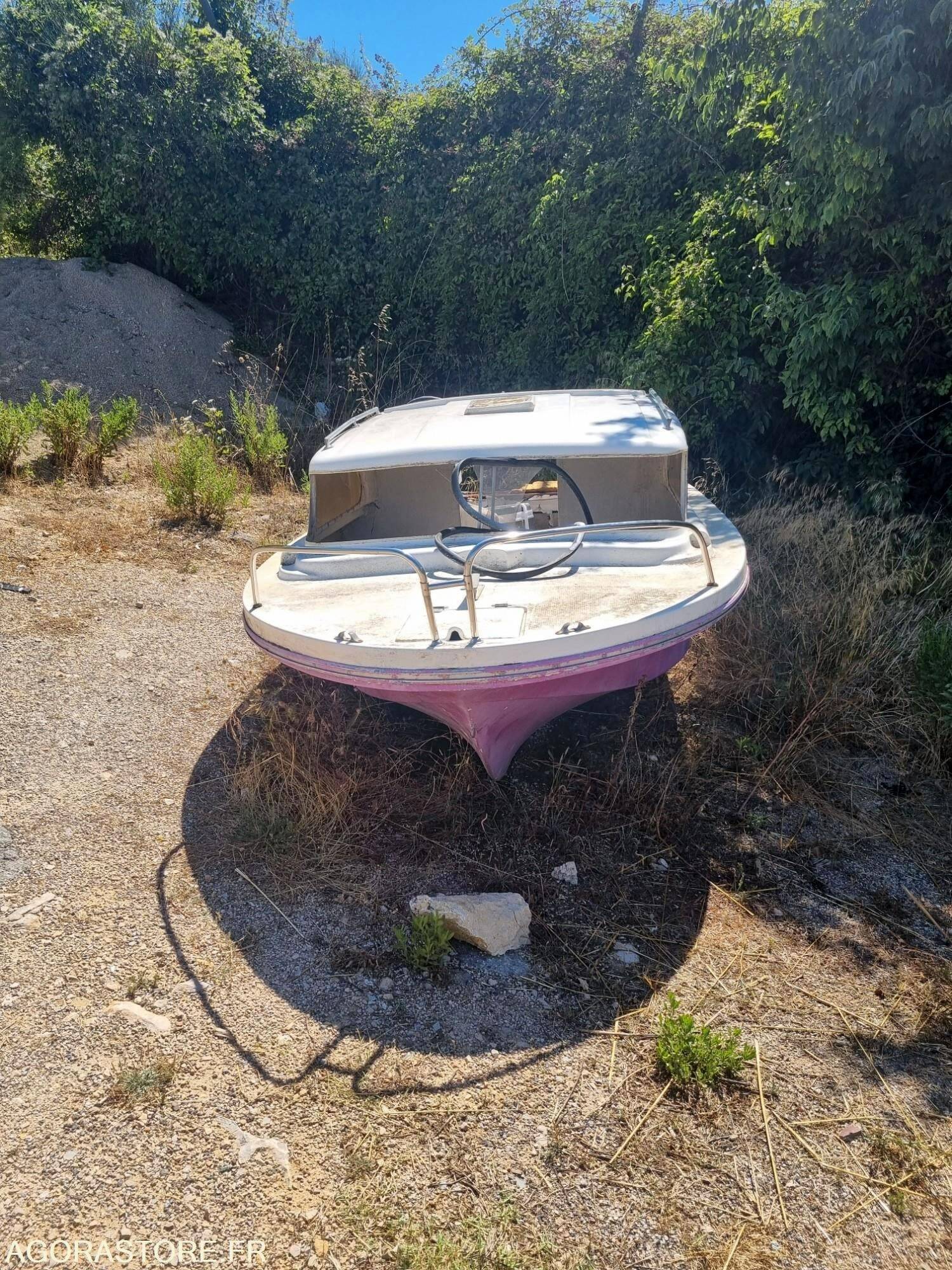 La Ville de Grasse met aux enchères un bateau à moteur... pour 13 euros