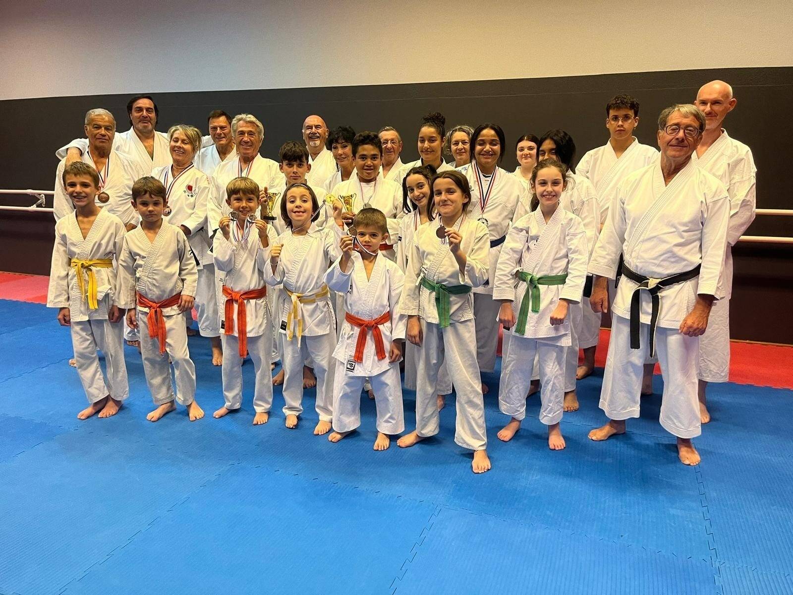 L'un des champions du Var n'a que 7 ans: le club de karaté de Fréjus Saint-Raphaël sur les chapeaux de roues