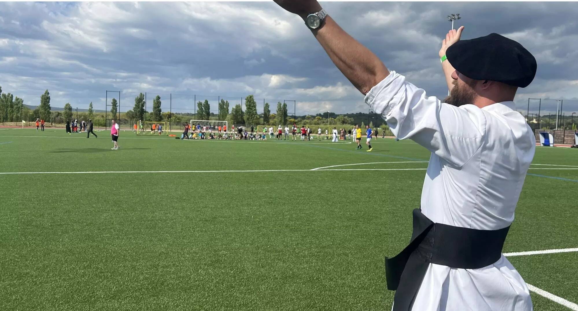 Ils veulent ramener la coupe sainte à la maison: 300 futurs prêtes disputent le tournoi de foot inter-séminaires à Saint-Maximin