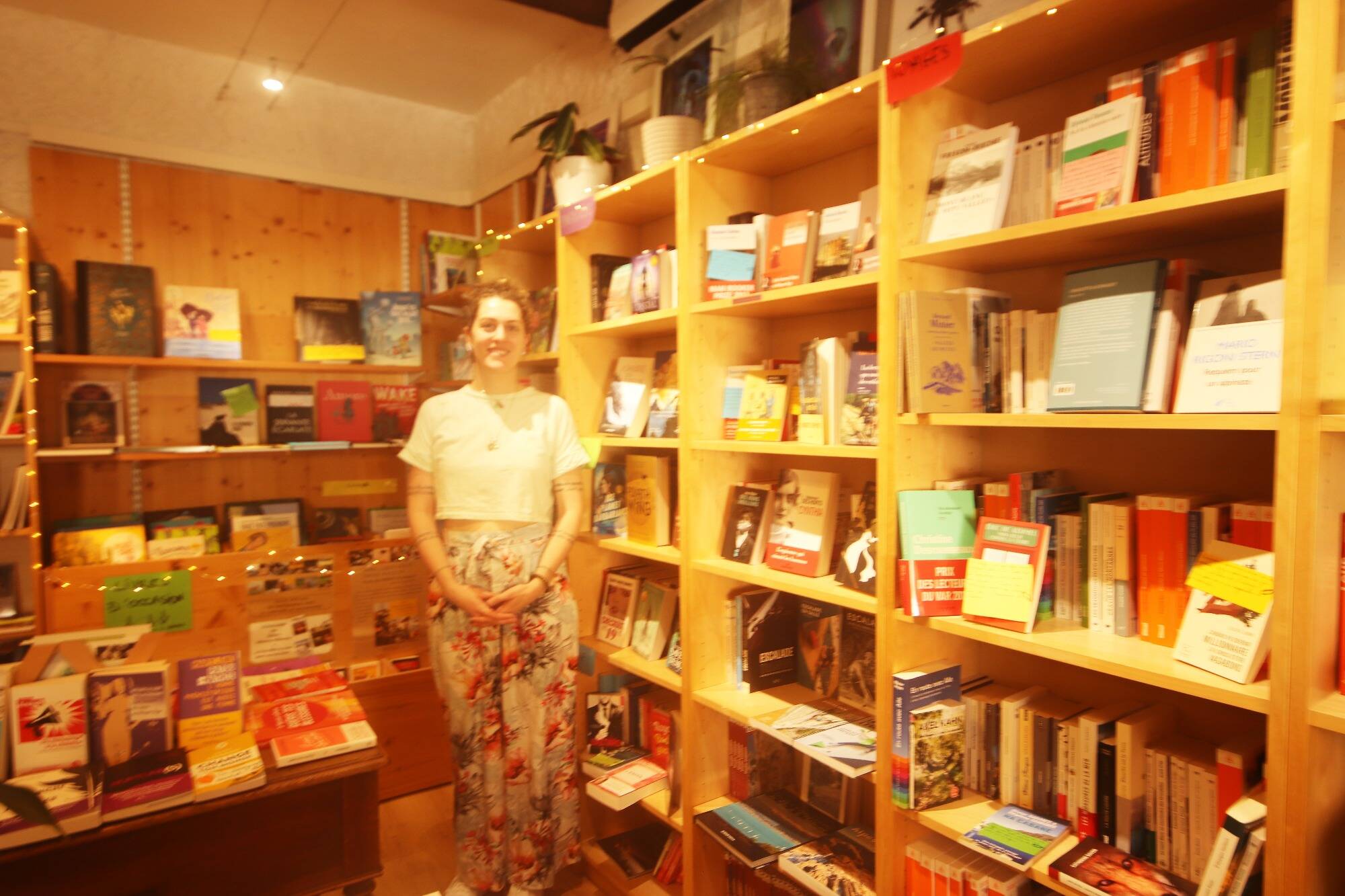 "Je suis une littéraire dans l'âme", une avocate plaque tout pour reprendre la librairie de ce village