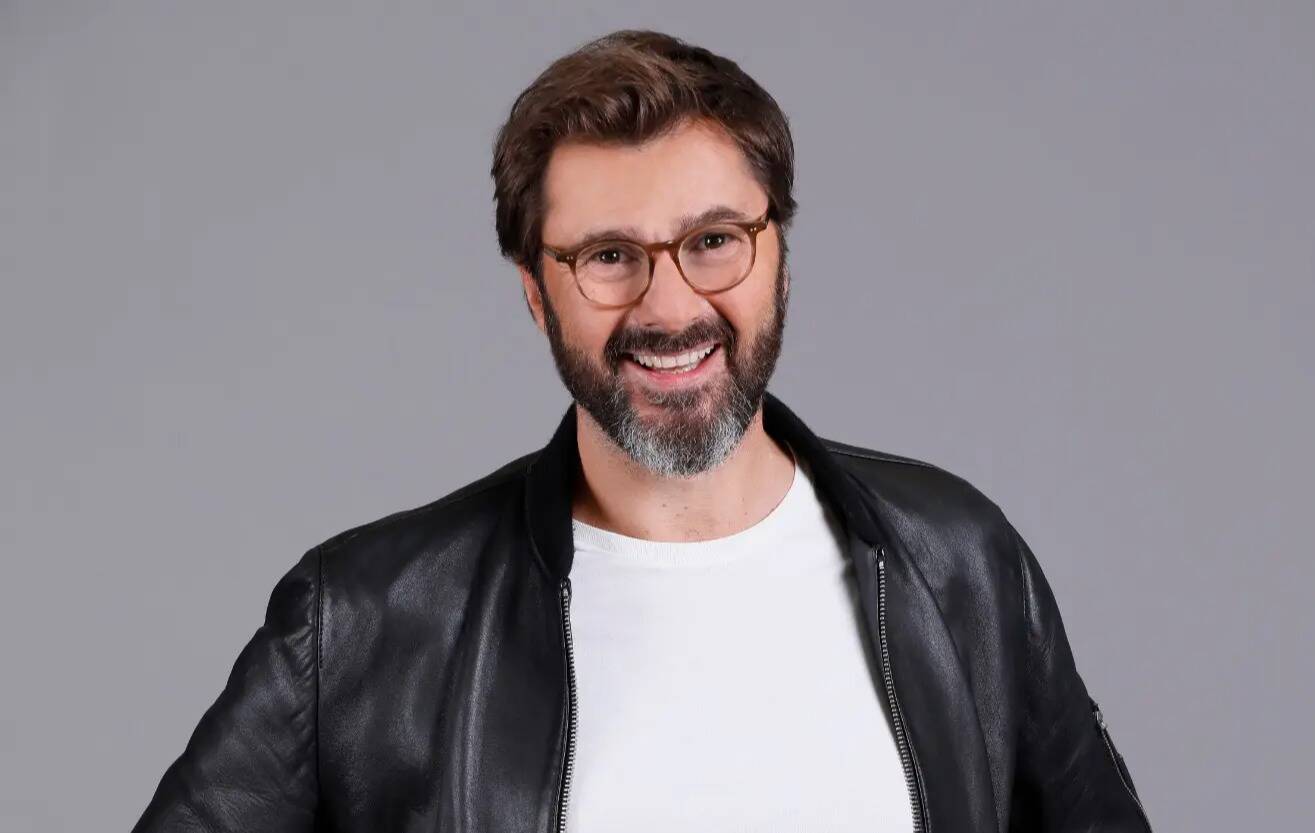 "J'ai plutôt une attitude de surfeur". Eric Jean-Jean dévoile les coulisses de son émission "Le Drive" sur RTL 2