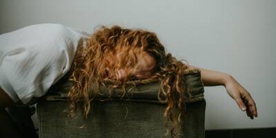 La sieste aurait des effets négatifs inattendus sur la santé, selon une récente étude
