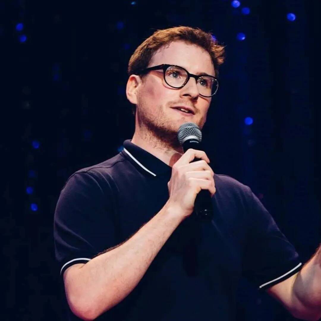 VIDEO. Apprenez à "insulter le gouvernement en anglais sans qu'il n'y pige rien" avec Paul Taylor