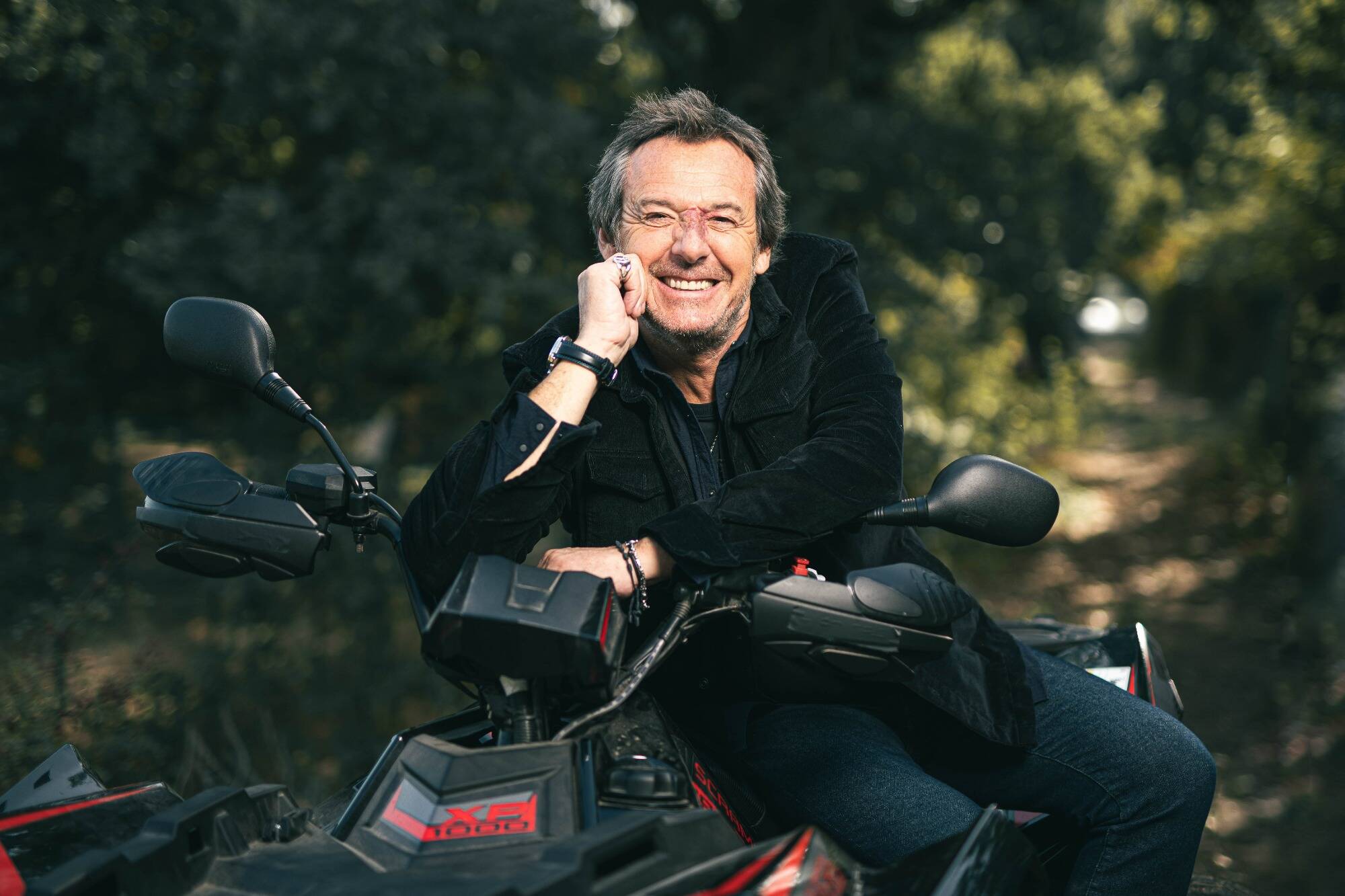 "Je pense que quand on est jeune, c'est pour la vie": les confidences de Jean-Luc Reichmann en tournage dans le Var