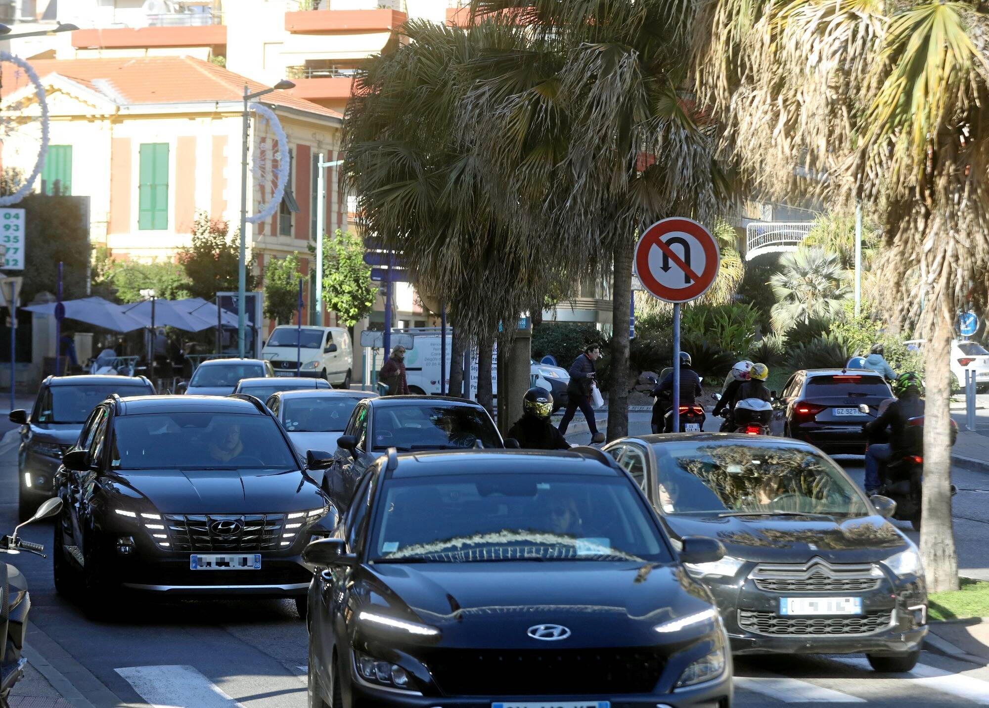Vitesse excessive, pollution sonore et embouteillages... Les habitants du Careï n'en peuvent plus de la circulation et le font savoir au maire de Menton