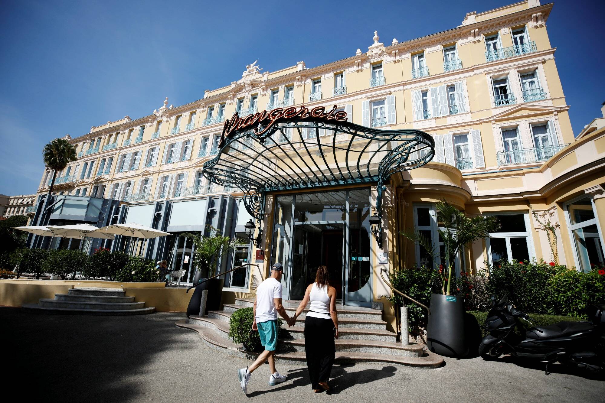 "Une offre inédite": ce palace classé de la Côte d'Azur investit 8 millions d'euros pour un spa et une piscine uniques