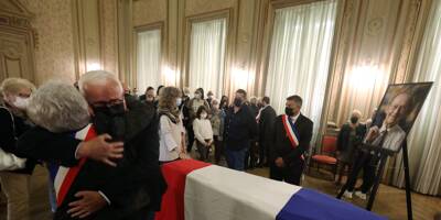 Mort de Jean-Claude Guibal: les Mentonnais se recueillent à la mairie