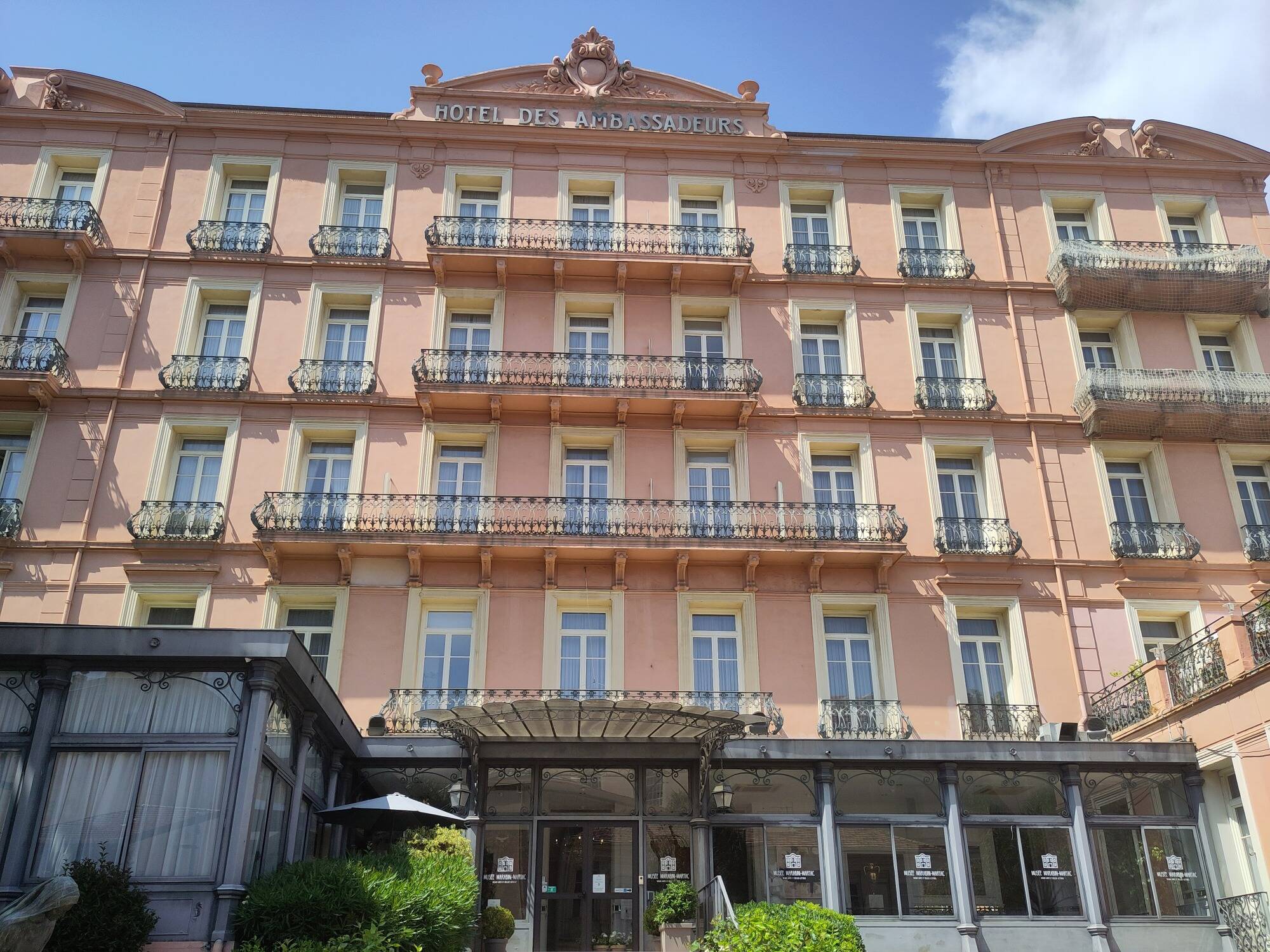 Les propriétaires transforment leur immeuble en un musée d'art de 4.500 m² à Menton (et il ouvre ses portes ce mercredi)