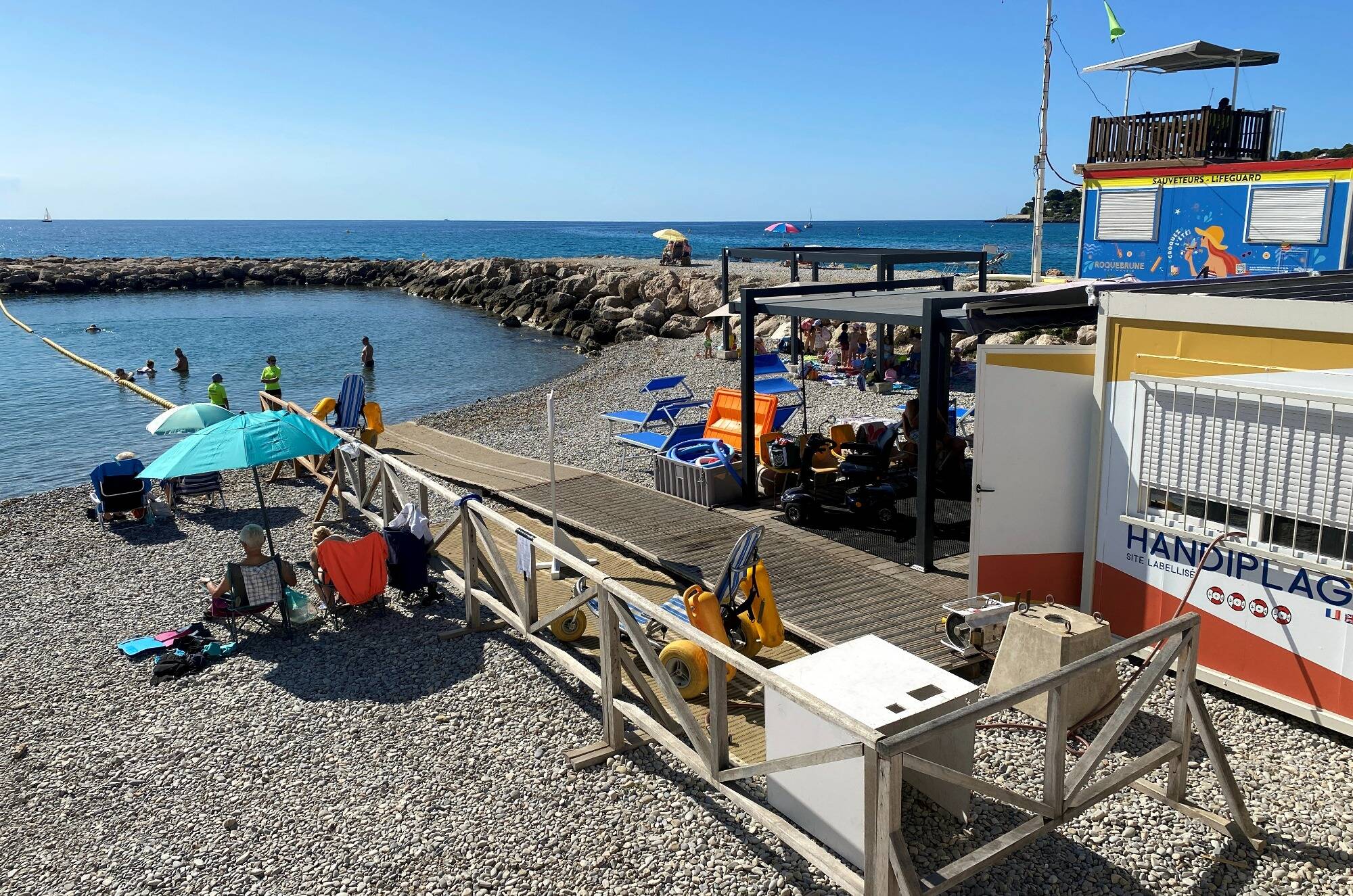 Certains habitués de l'handiplage de Roquebrune-Cap-Martin sont désormais interdits d'accès, la mairie s'explique