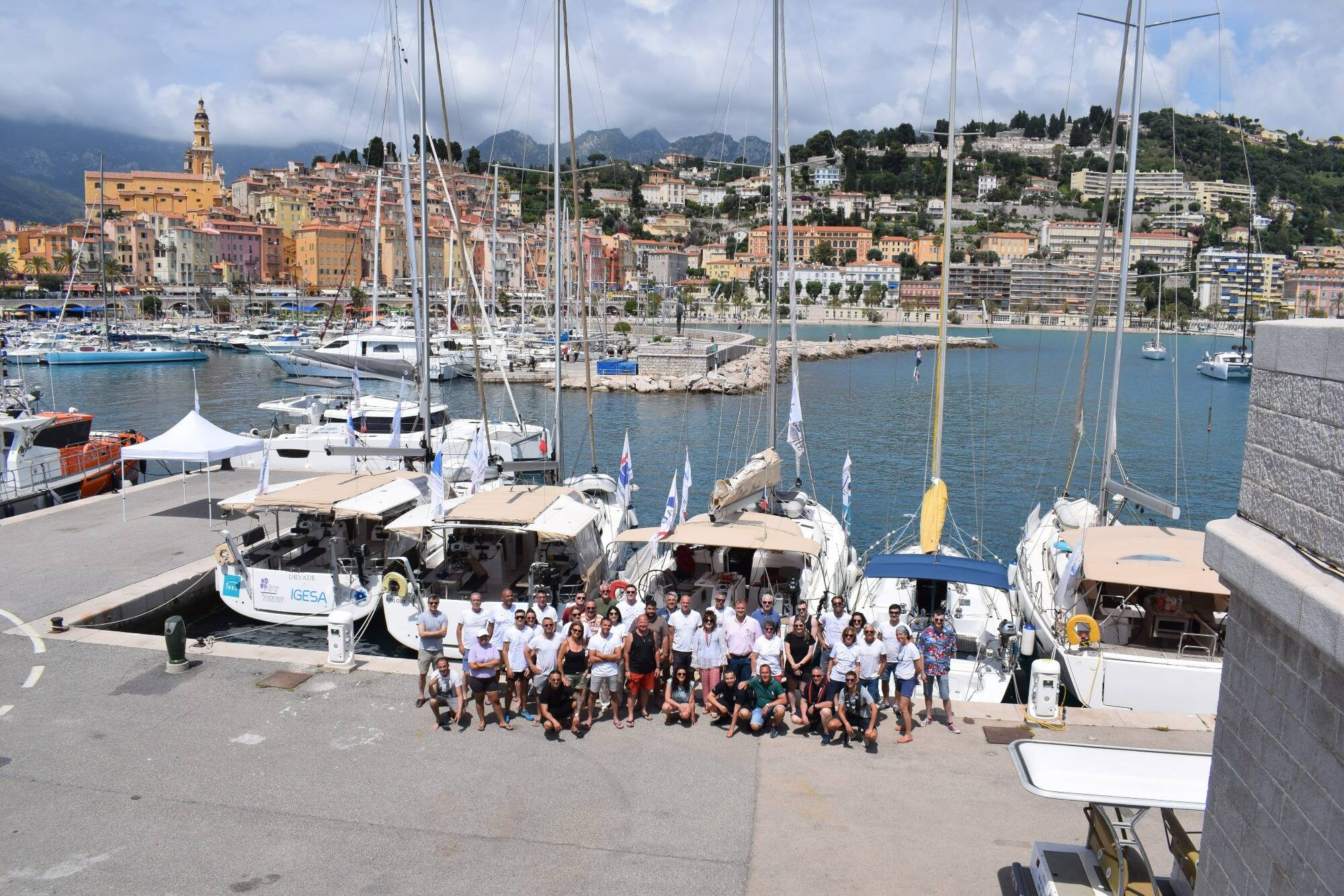 Le port de Menton accueille cinq embarcations qui aident les blessés de guerre et leur famille à se reconstruire