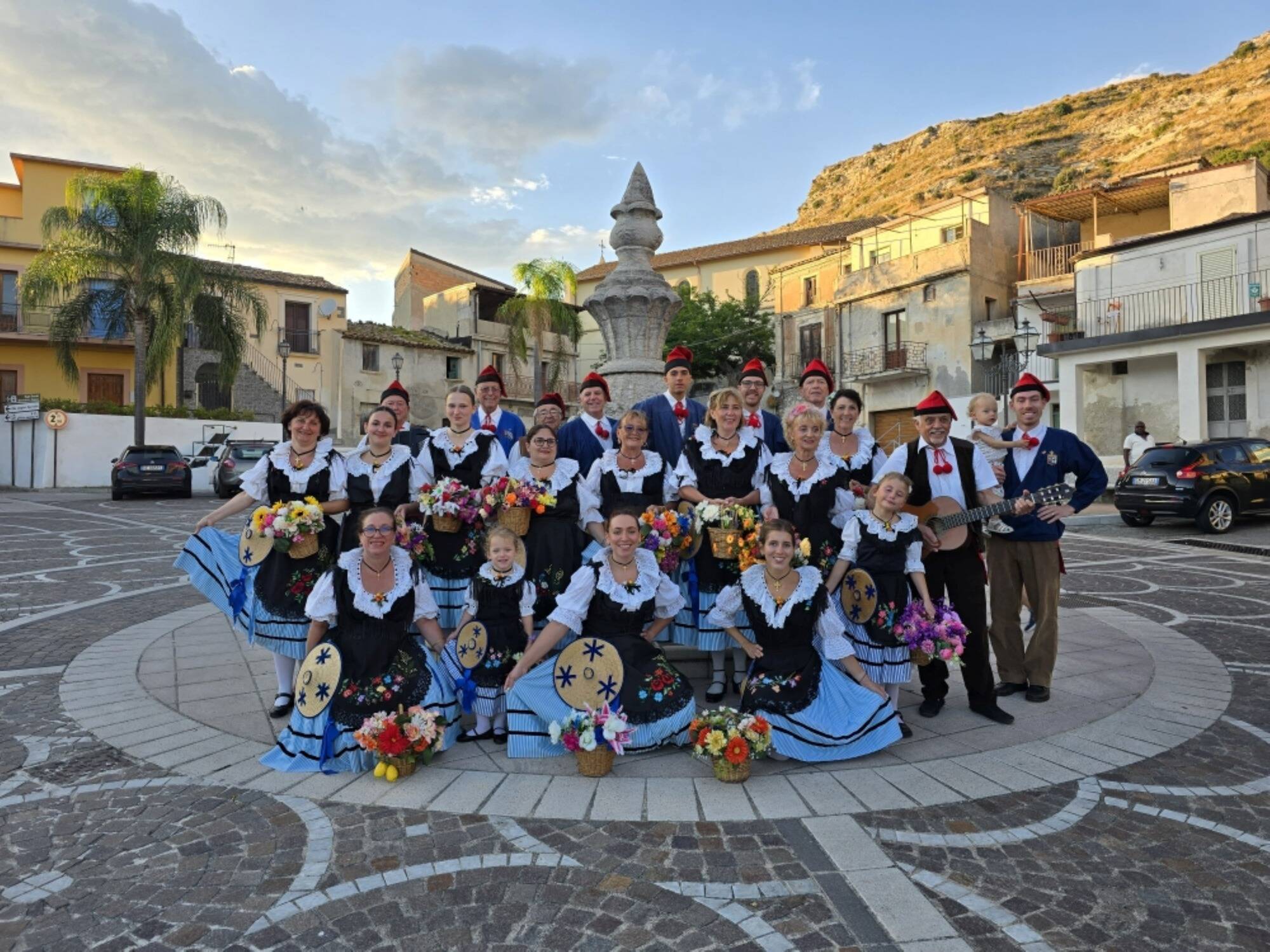 Le groupe folklorique La Mentonnaise fête ses 80 ans en Calabre