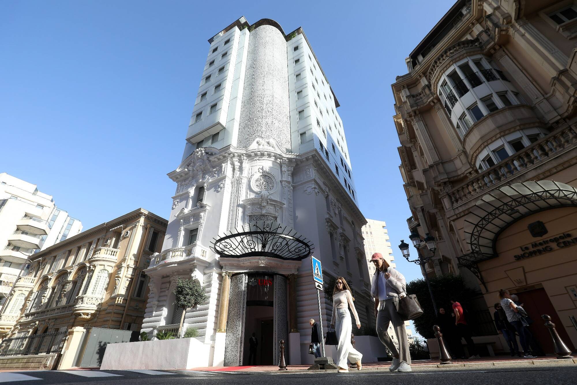 Avec son nouveau siège social signé par l'architecte Jean Nouvel, la banque UBS casse les codes à Monaco