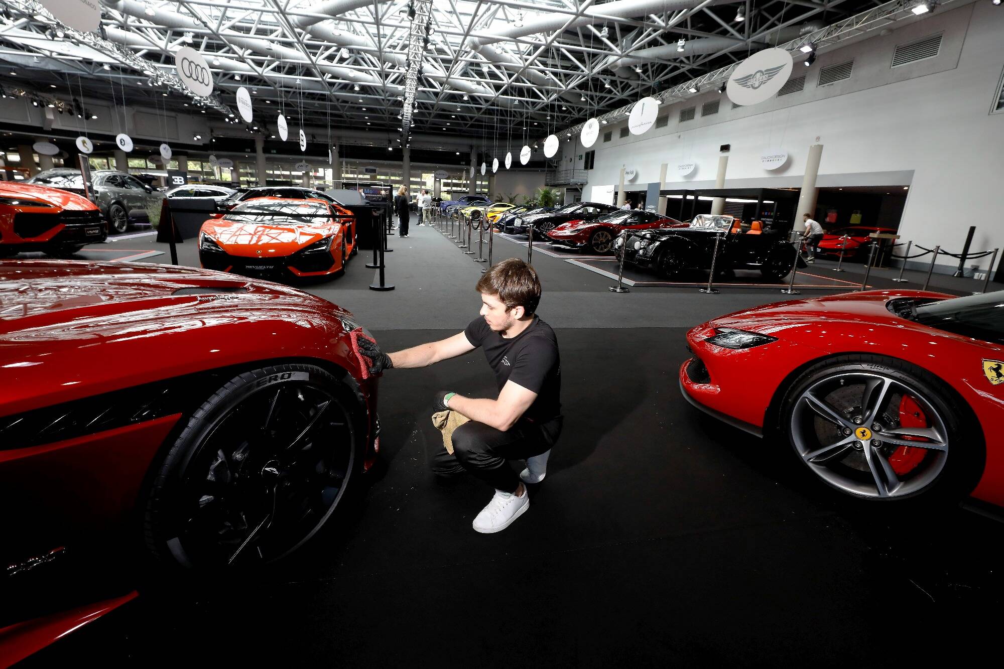 "Du jamais-vu en 19 ans": le Salon Top Marques va lancer en avant-première 13 véhicules vertueux et innovants à Monaco