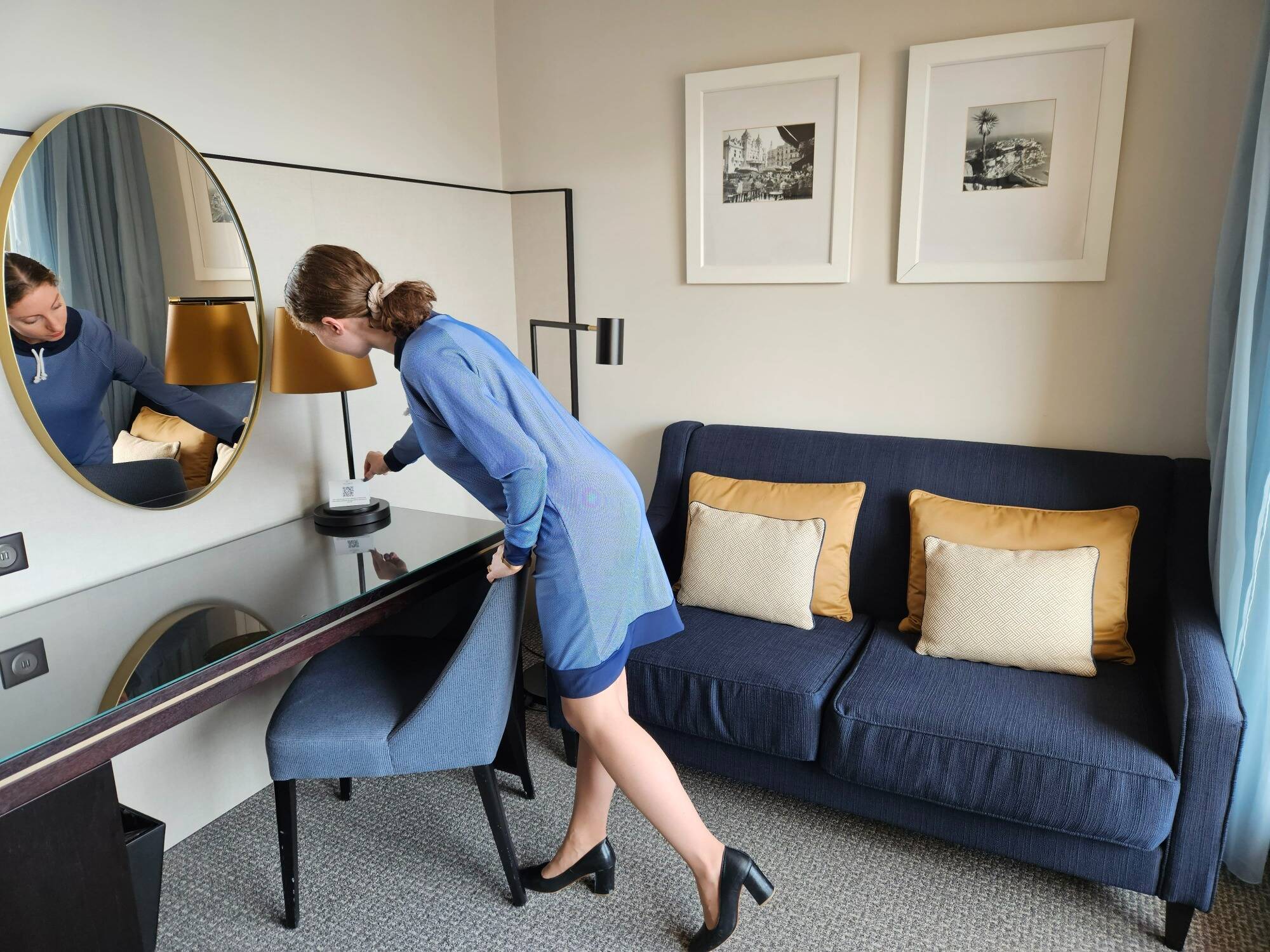 A L'Hôtel Columbus Monte-Carlo, les uniformes des gouvernantes sont tissés à partir de filets de pêche