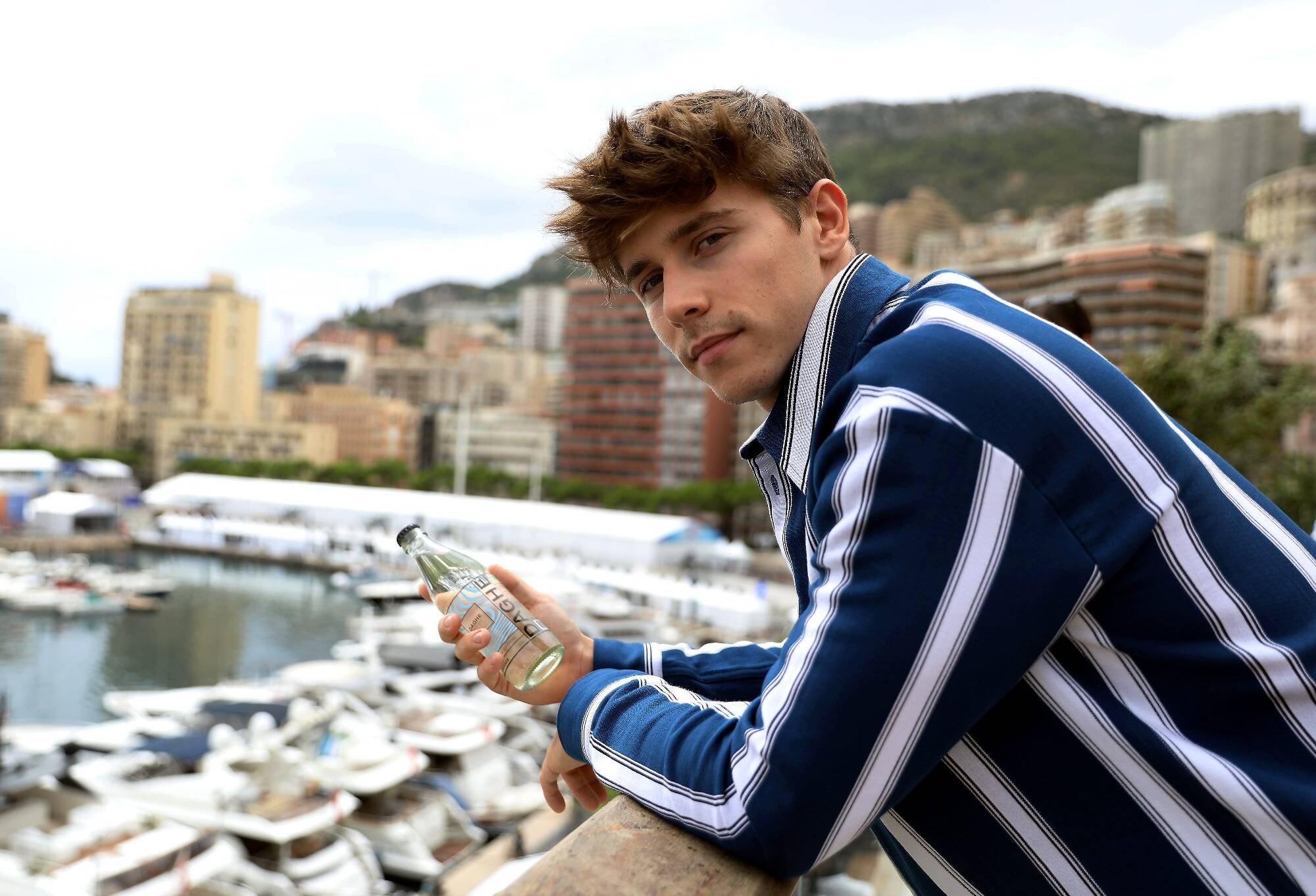 "L'occasion de faire quelque chose de différent du sport auto": le pilote monégasque Arthur Leclerc prête son image à la nouvelle bière "Daghe"