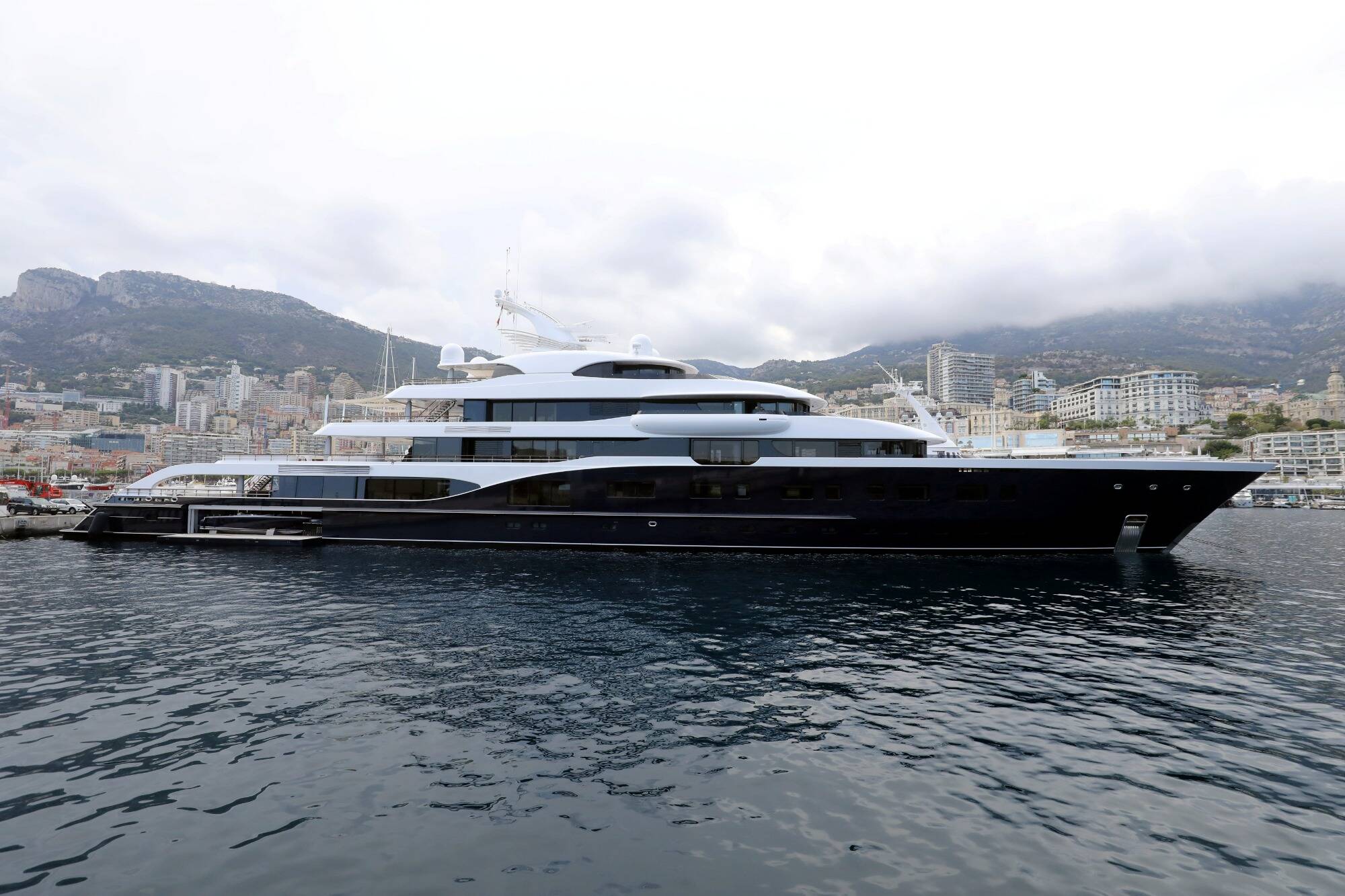 À qui appartient le Symphony, ce superyacht de 100 mètres de long amarré à  Monaco? - Monaco-Matin