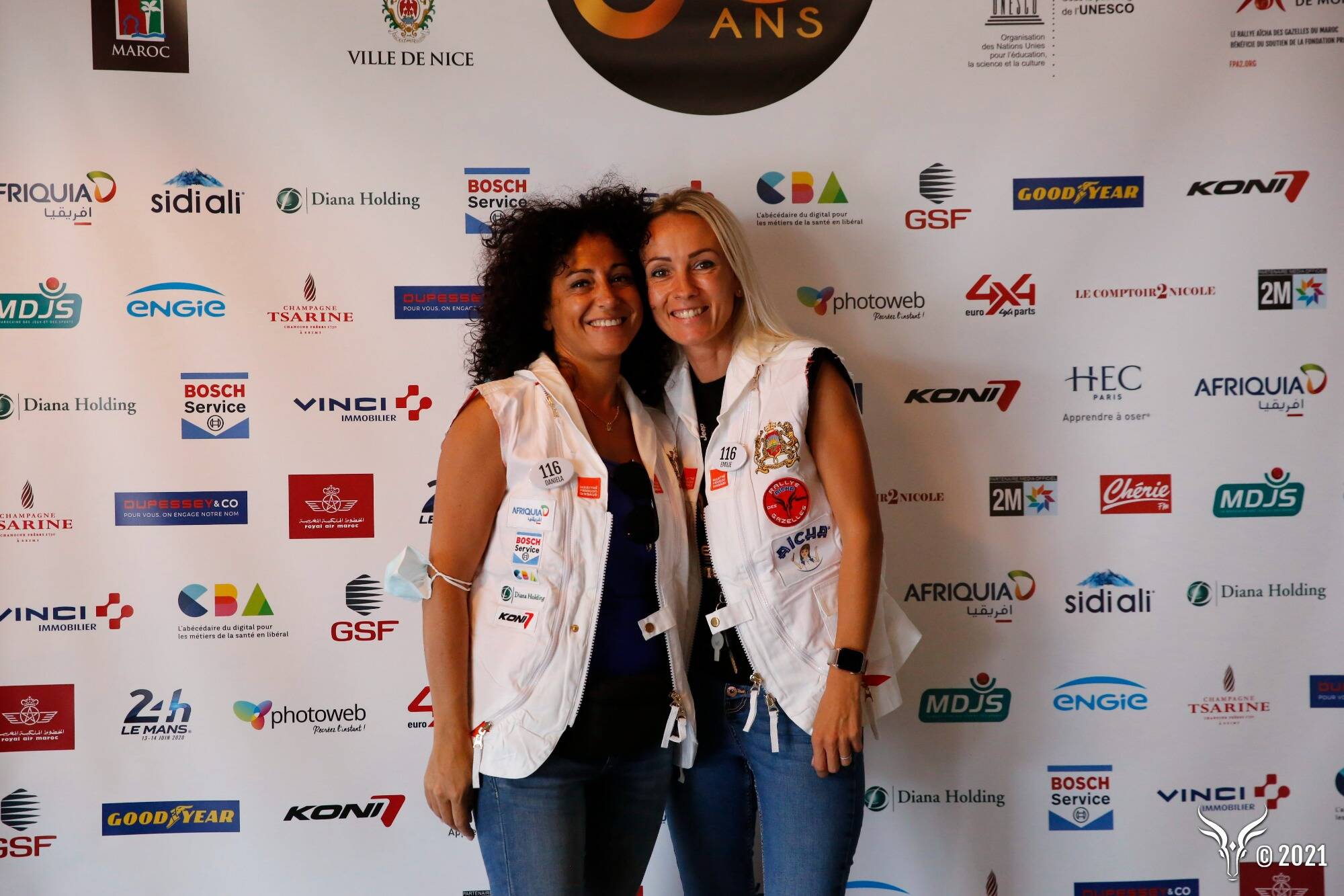 Les deux amies, salariées du Centre Cardio-thoracique de Monaco rempilent pour le Rallye des Gazelles en... buggy électrique