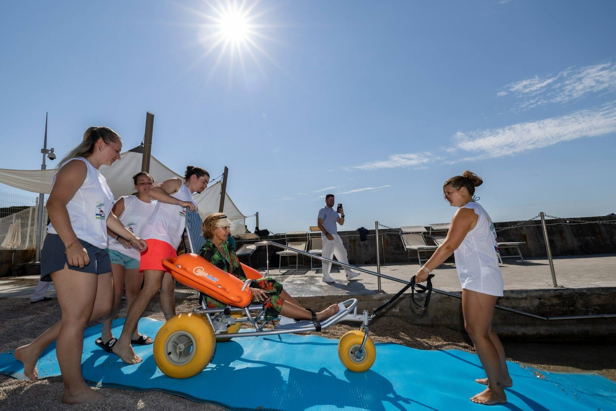 "Je me souviens, au début, il n'y avait presque rien": le site Handiplage de Monaco fête ses 20 ans