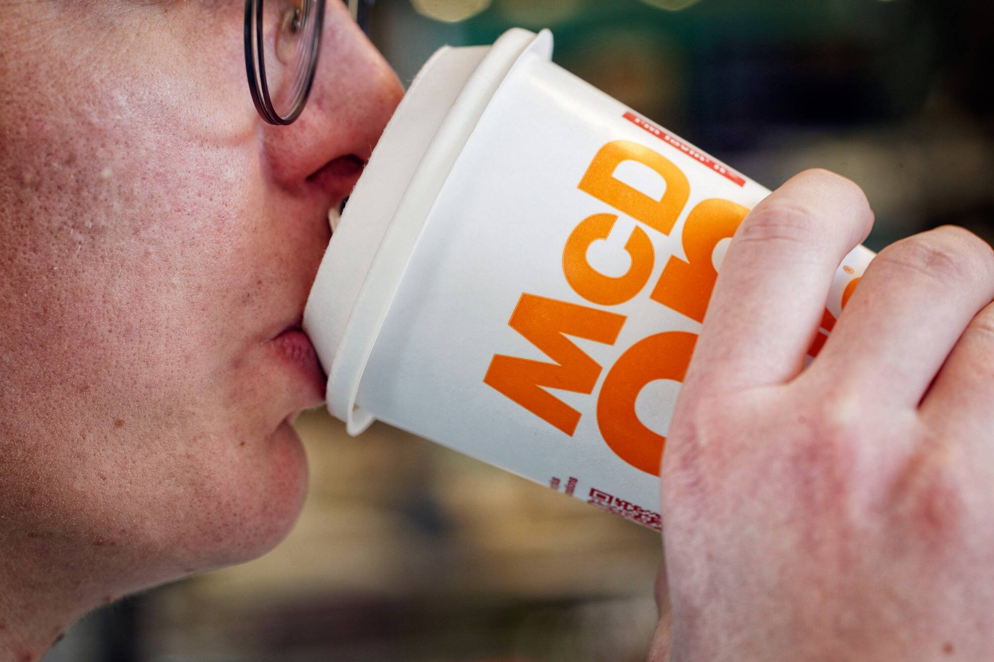 Il atterrit en Australie avec son McDo dans le sac: amende record pour un voyageur